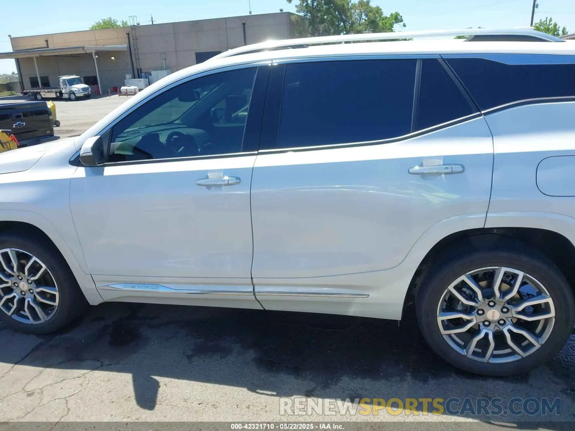 14 Photograph of a damaged car 3GKALXEV8NL311151 GMC TERRAIN 2022