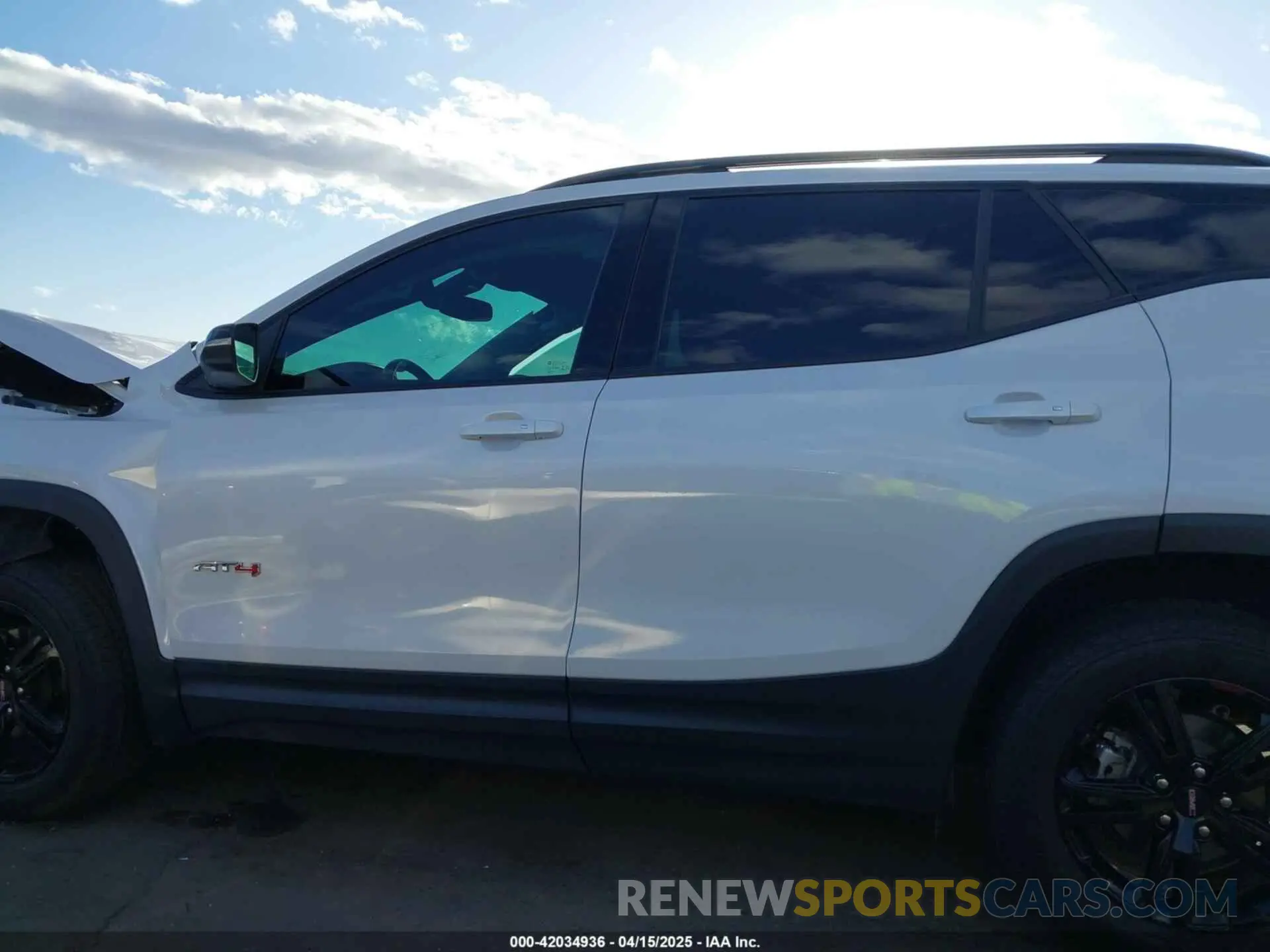 14 Photograph of a damaged car 3GKALYEV1NL163513 GMC TERRAIN 2022