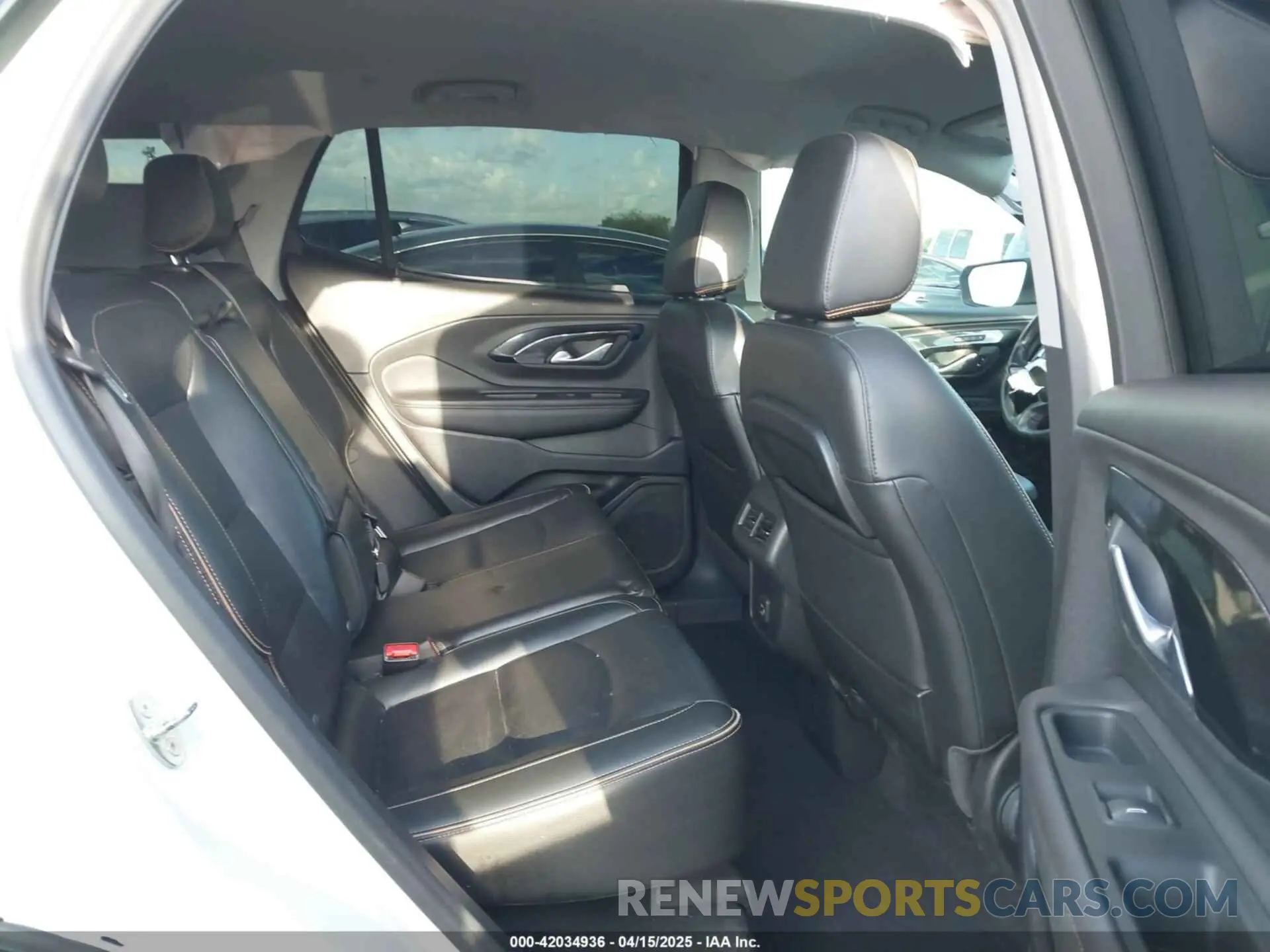 8 Photograph of a damaged car 3GKALYEV1NL163513 GMC TERRAIN 2022