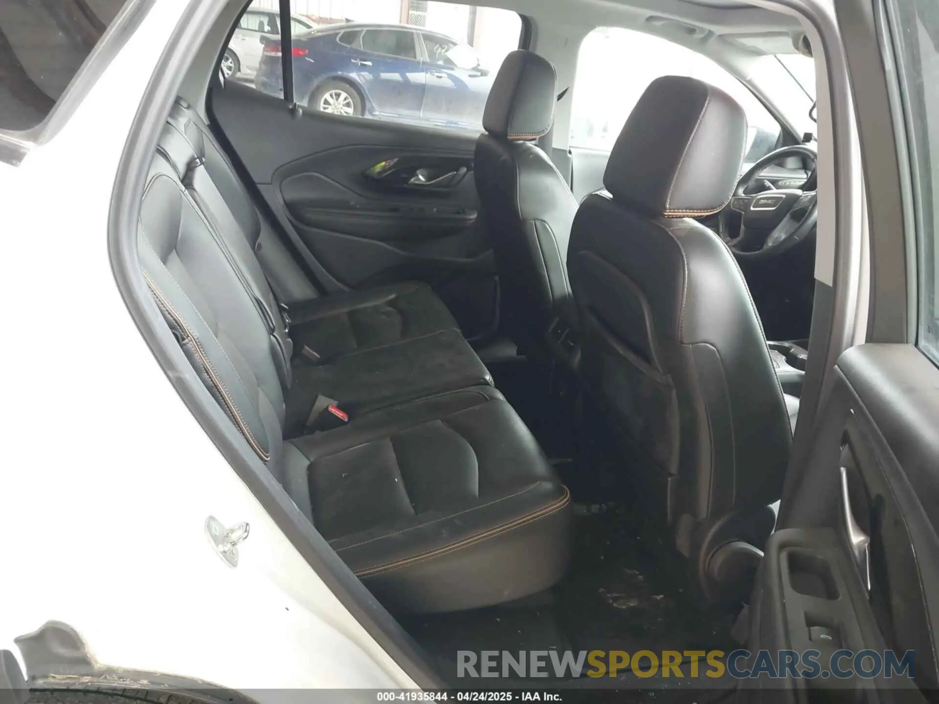 8 Photograph of a damaged car 3GKALYEV1NL275955 GMC TERRAIN 2022
