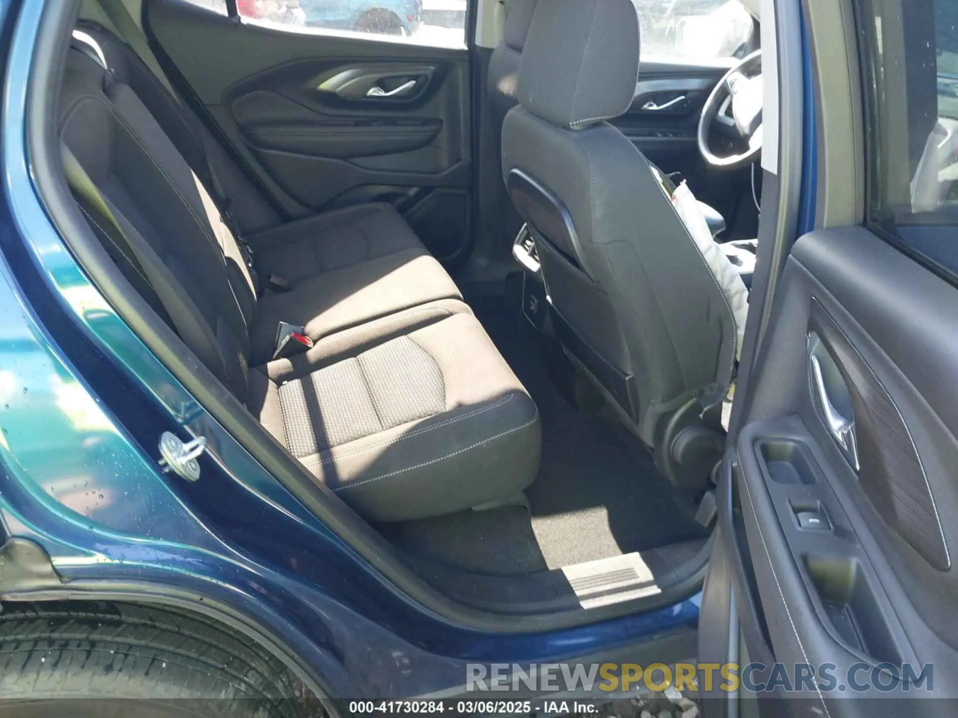 8 Photograph of a damaged car 3GKALMEG0PL176959 GMC TERRAIN 2023
