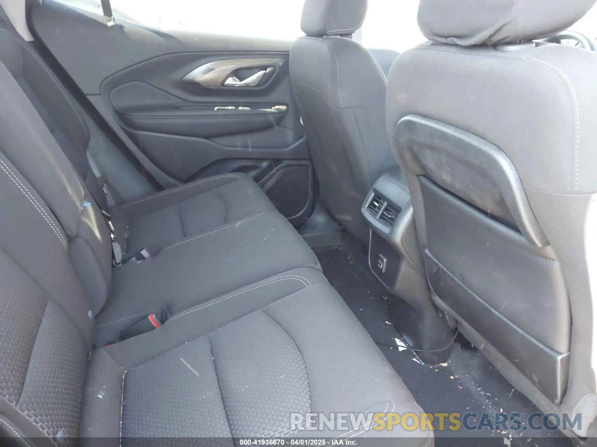 8 Photograph of a damaged car 3GKALMEG0PL177061 GMC TERRAIN 2023