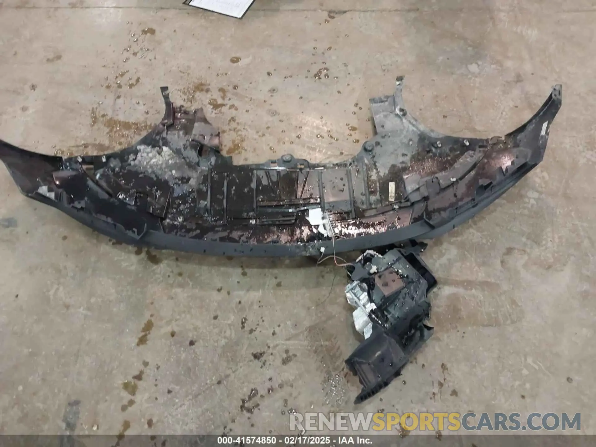 11 Photograph of a damaged car 3GKALMEG0PL205294 GMC TERRAIN 2023
