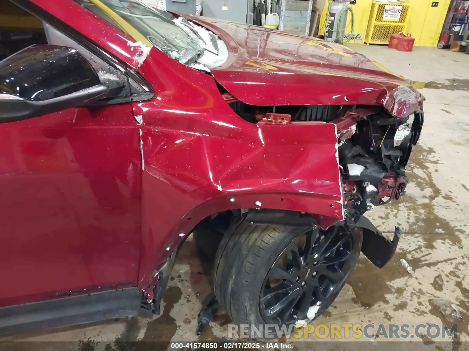 21 Photograph of a damaged car 3GKALMEG0PL205294 GMC TERRAIN 2023