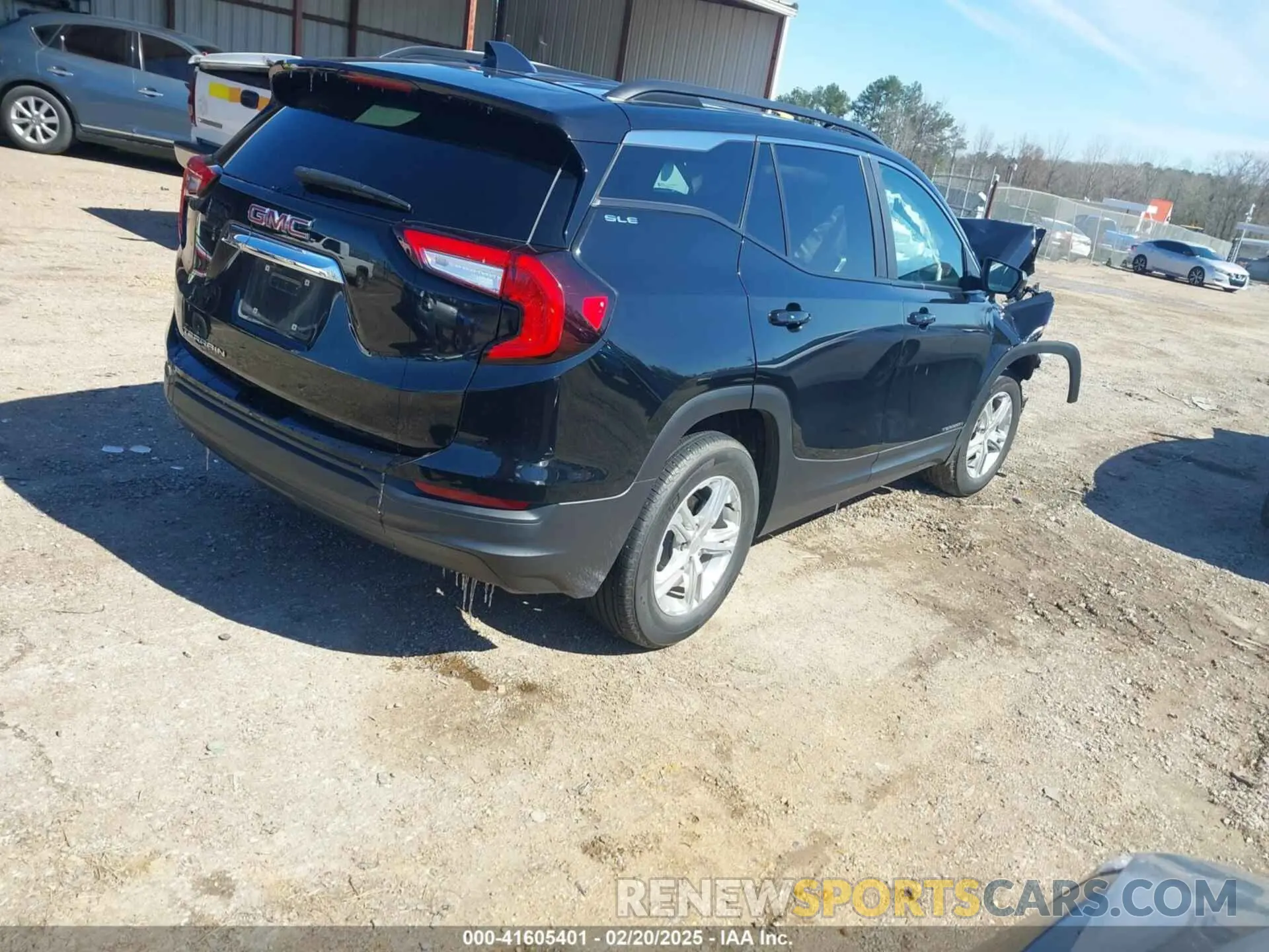 4 Photograph of a damaged car 3GKALMEG0PL255094 GMC TERRAIN 2023