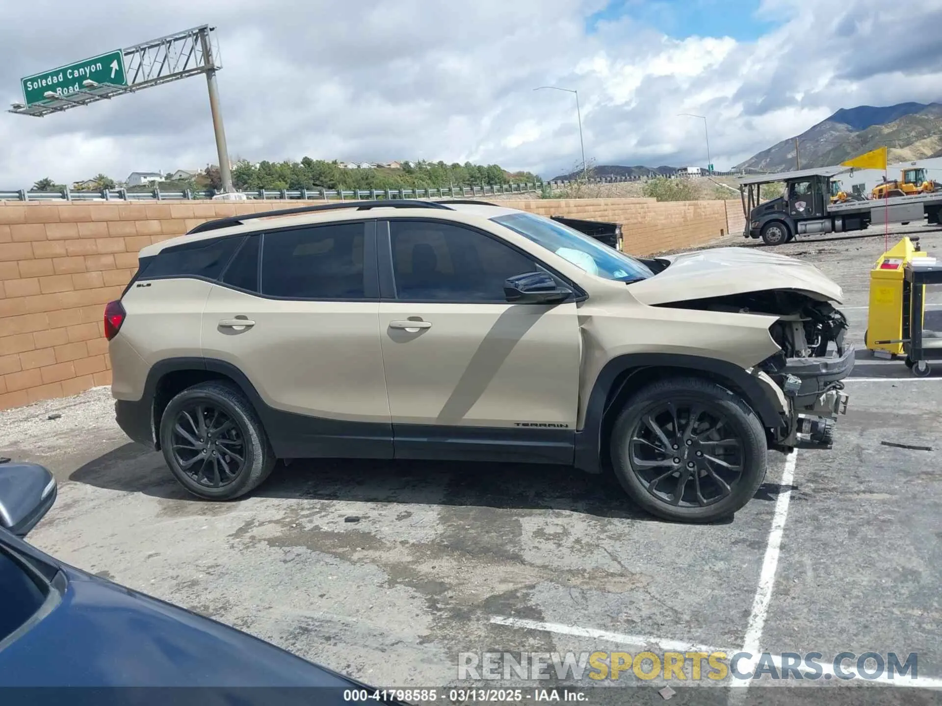 13 Photograph of a damaged car 3GKALMEG1PL144313 GMC TERRAIN 2023