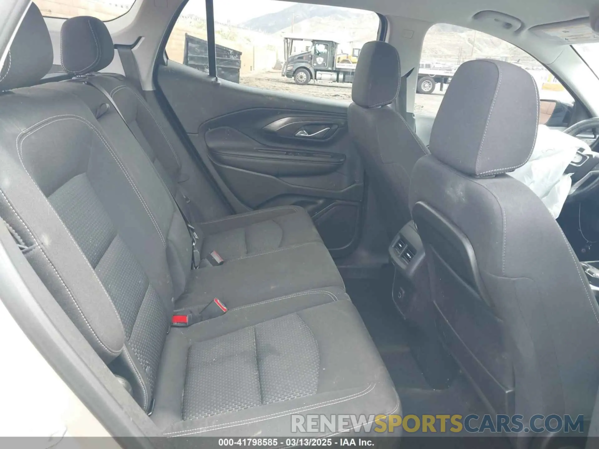 8 Photograph of a damaged car 3GKALMEG1PL144313 GMC TERRAIN 2023