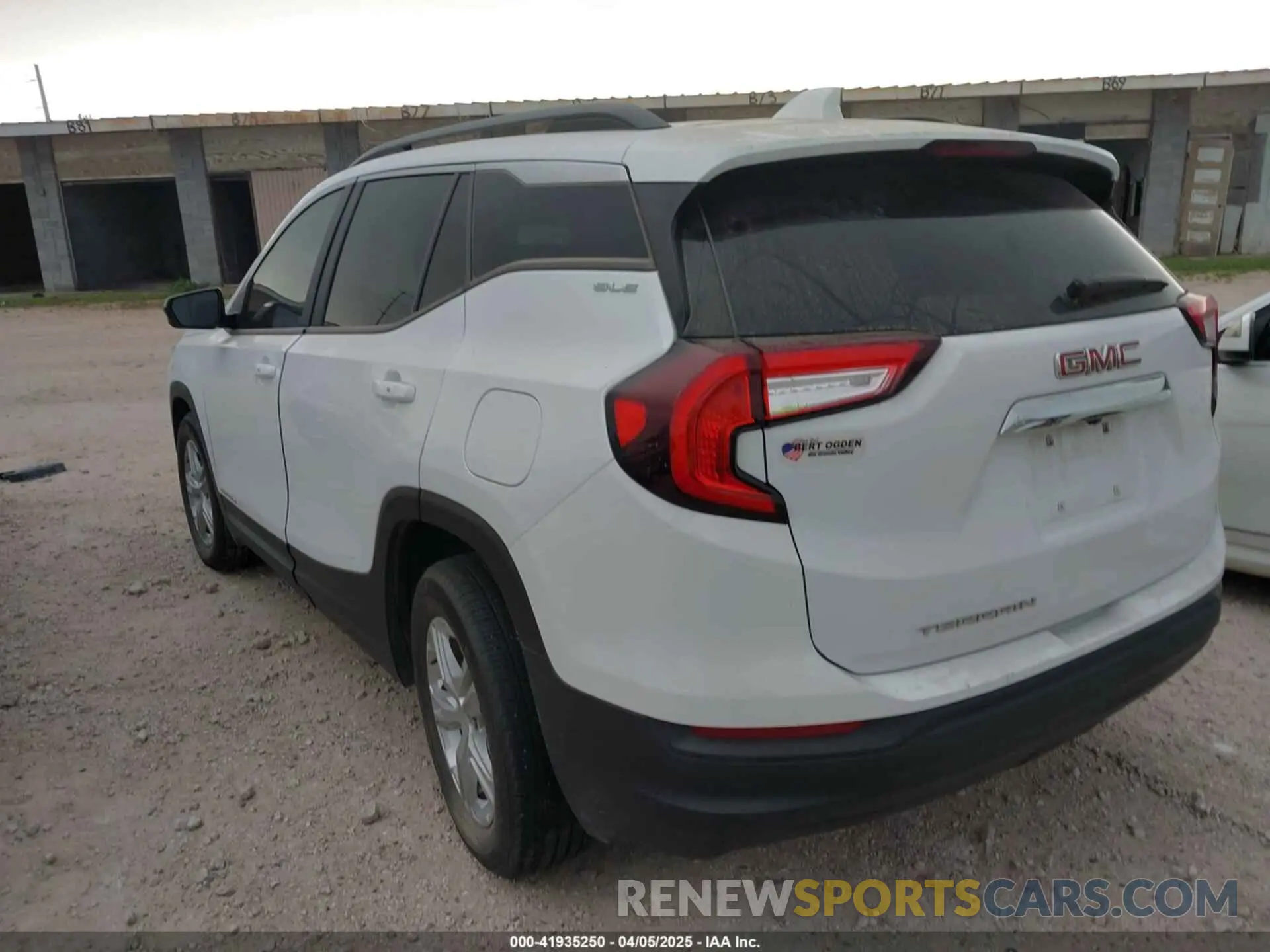 3 Photograph of a damaged car 3GKALMEG2PL145485 GMC TERRAIN 2023