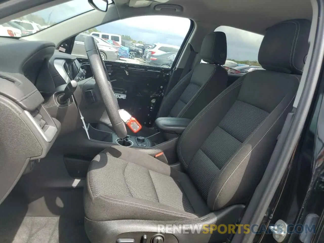 6 Photograph of a damaged car 3GKALMEG2PL229399 GMC TERRAIN 2023