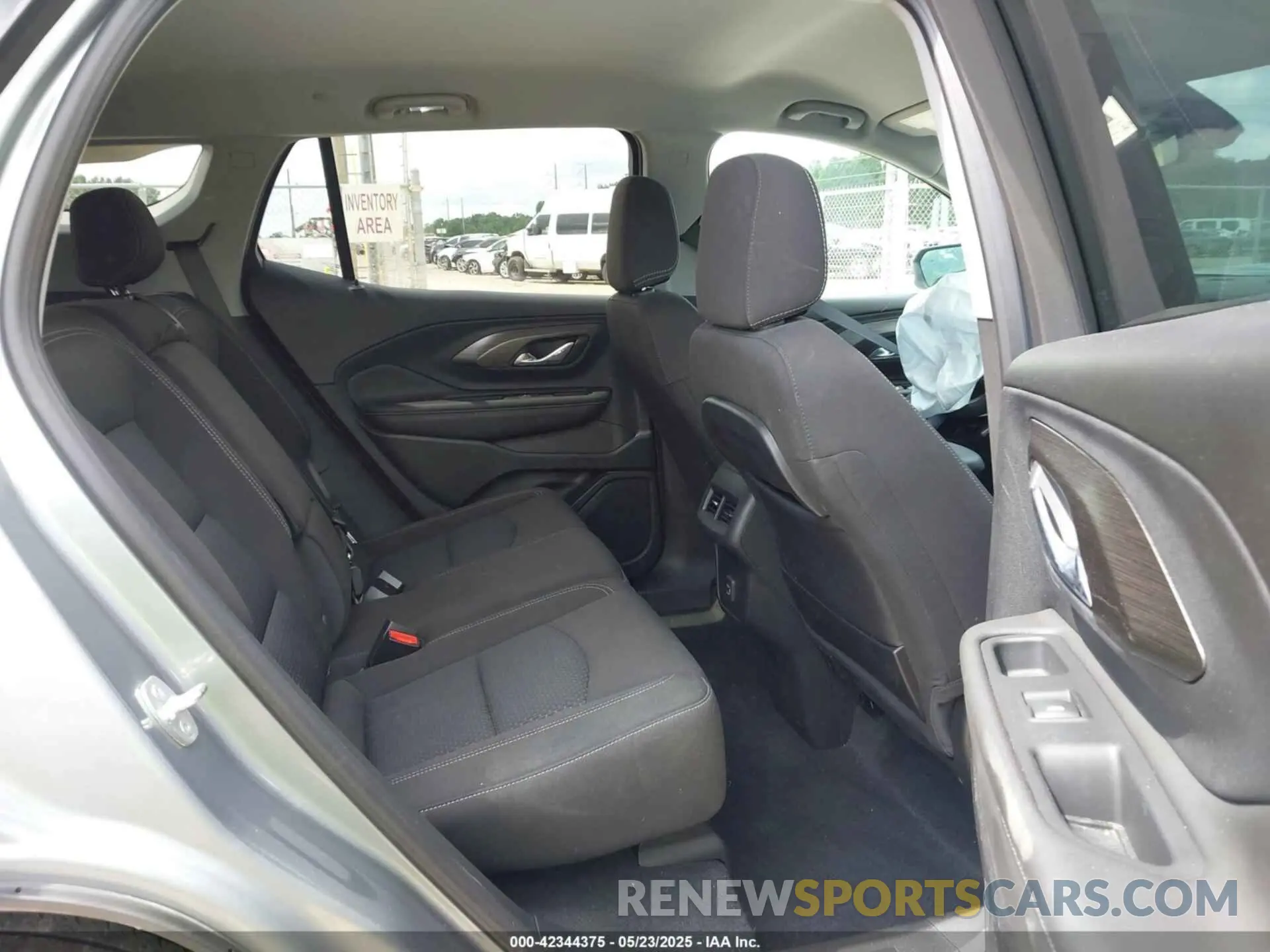 8 Photograph of a damaged car 3GKALMEG3PL156883 GMC TERRAIN 2023