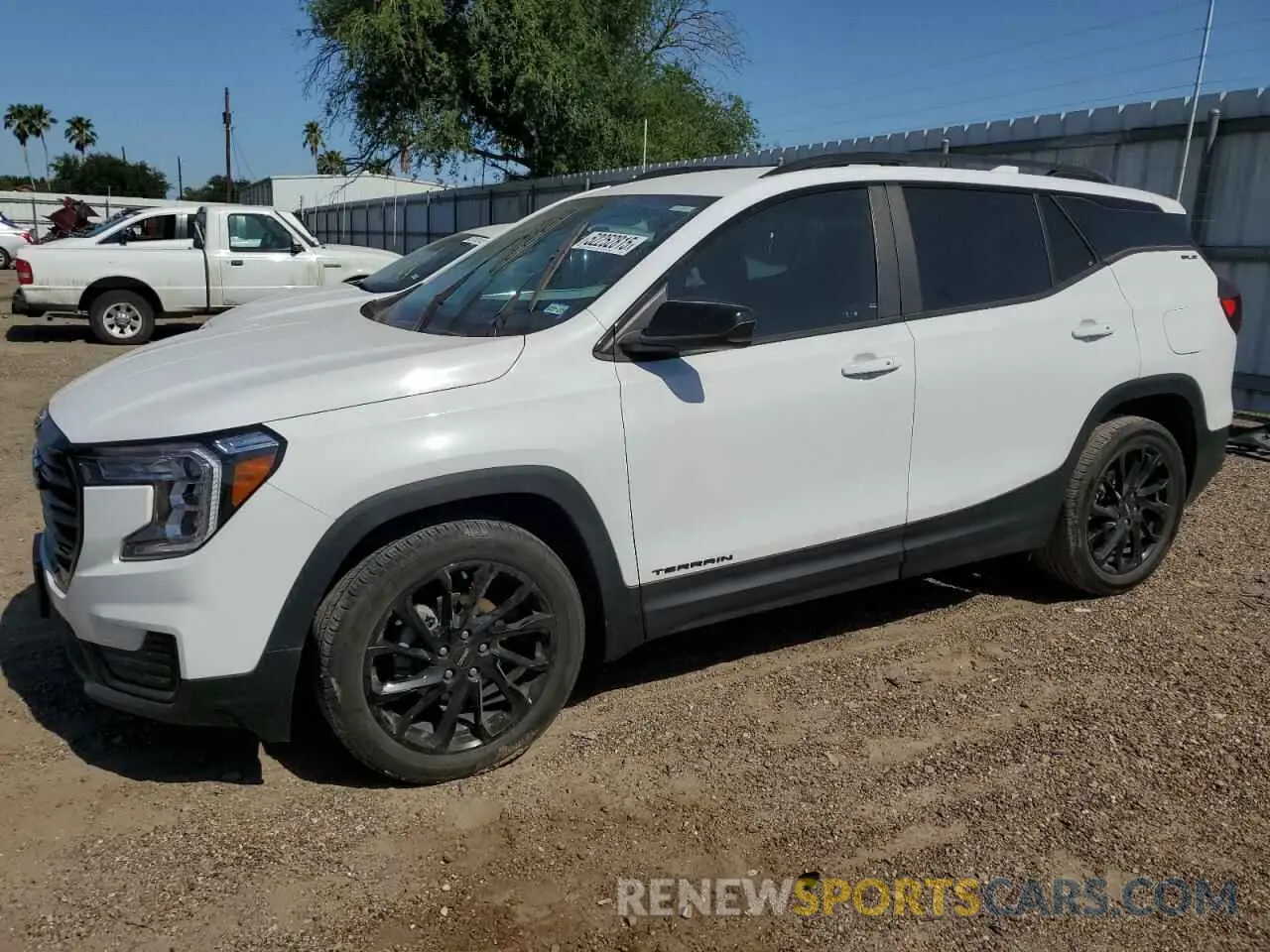 1 Photograph of a damaged car 3GKALMEG3PL169181 GMC TERRAIN 2023
