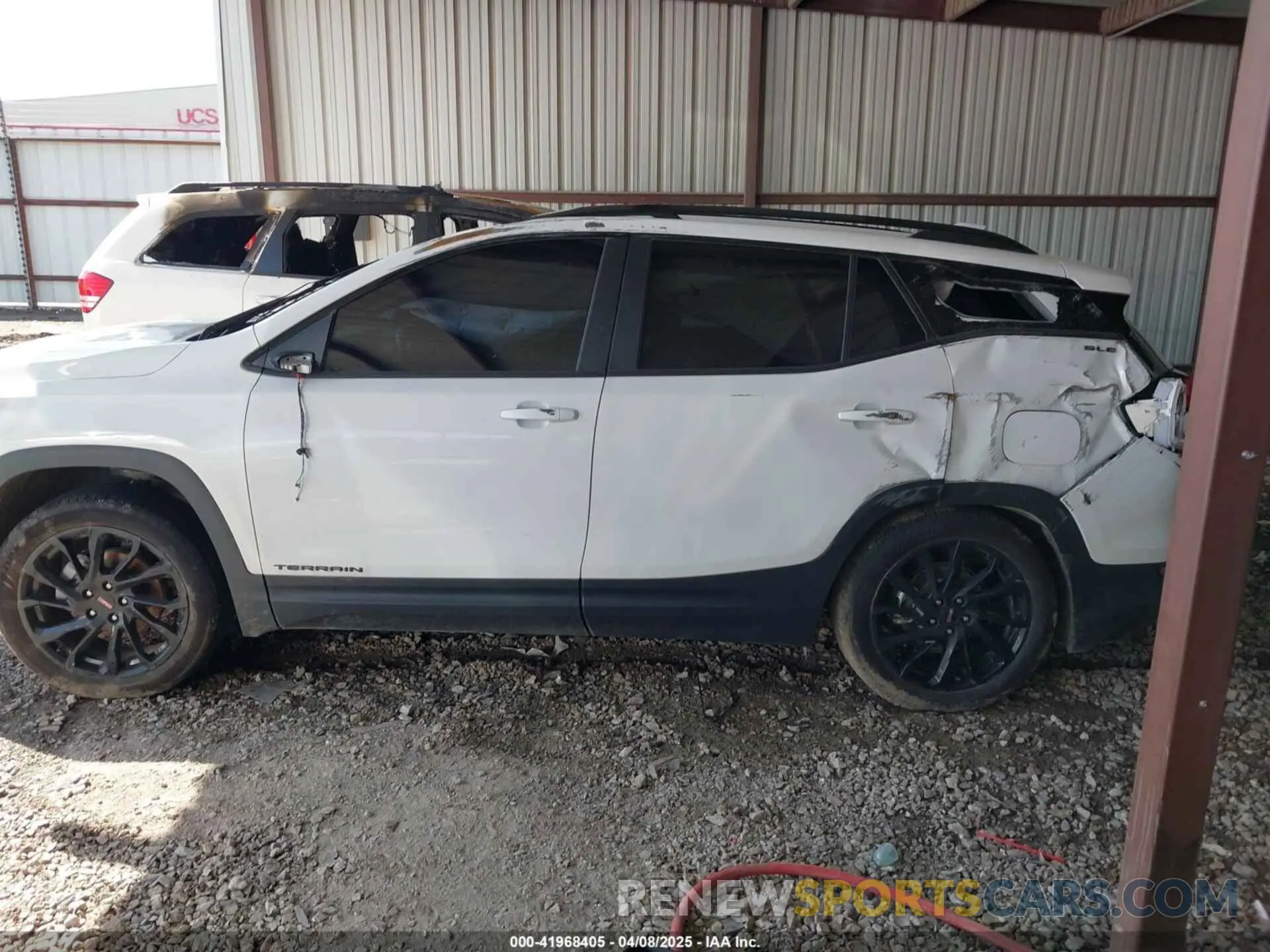 15 Photograph of a damaged car 3GKALMEG3PL171805 GMC TERRAIN 2023