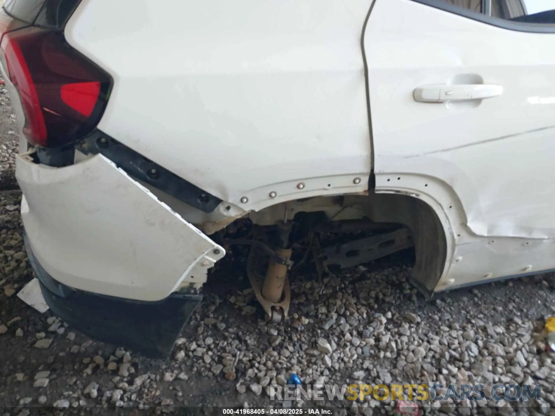 6 Photograph of a damaged car 3GKALMEG3PL171805 GMC TERRAIN 2023
