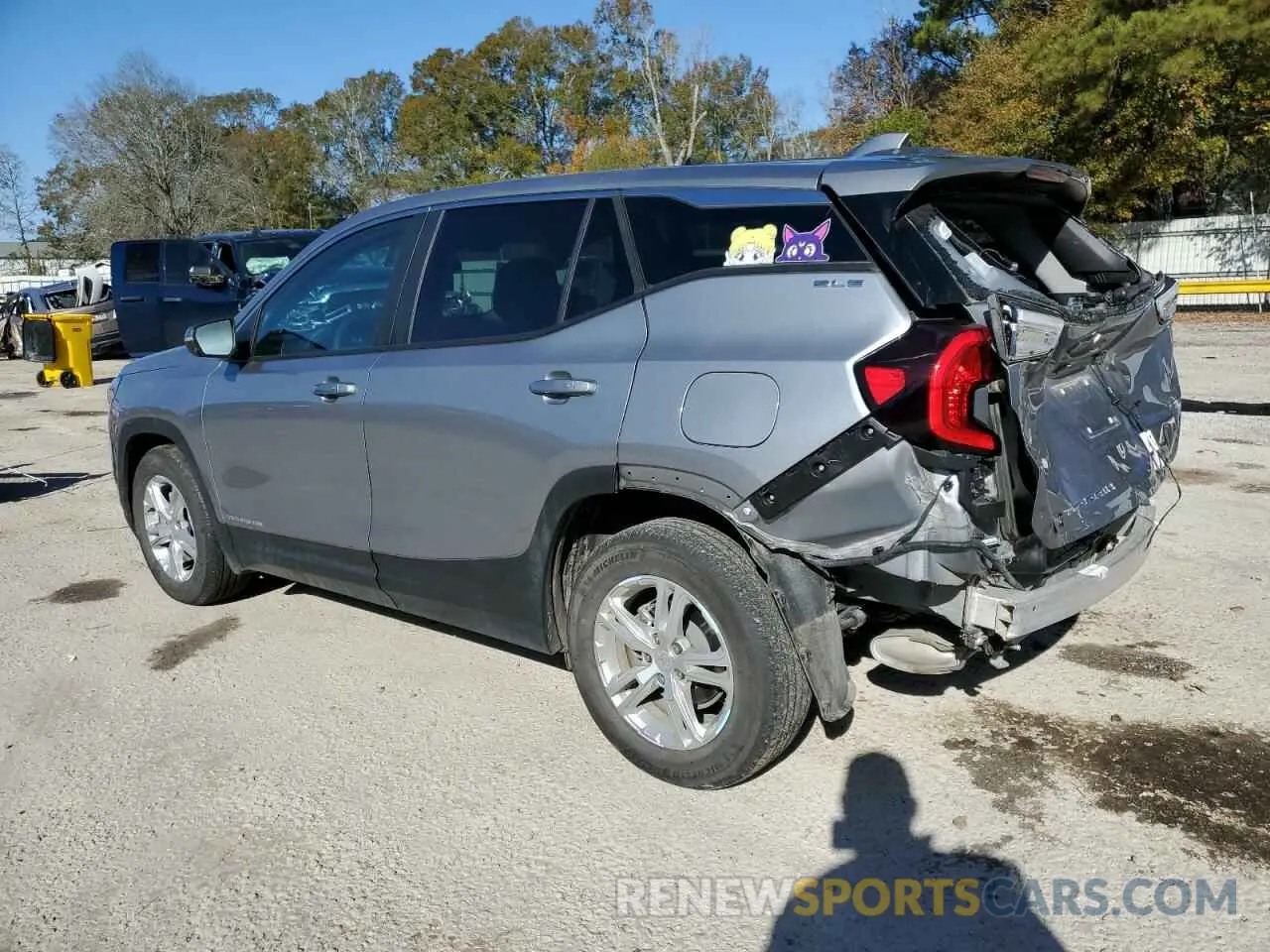 2 Photograph of a damaged car 3GKALMEG3PL264033 GMC TERRAIN 2023