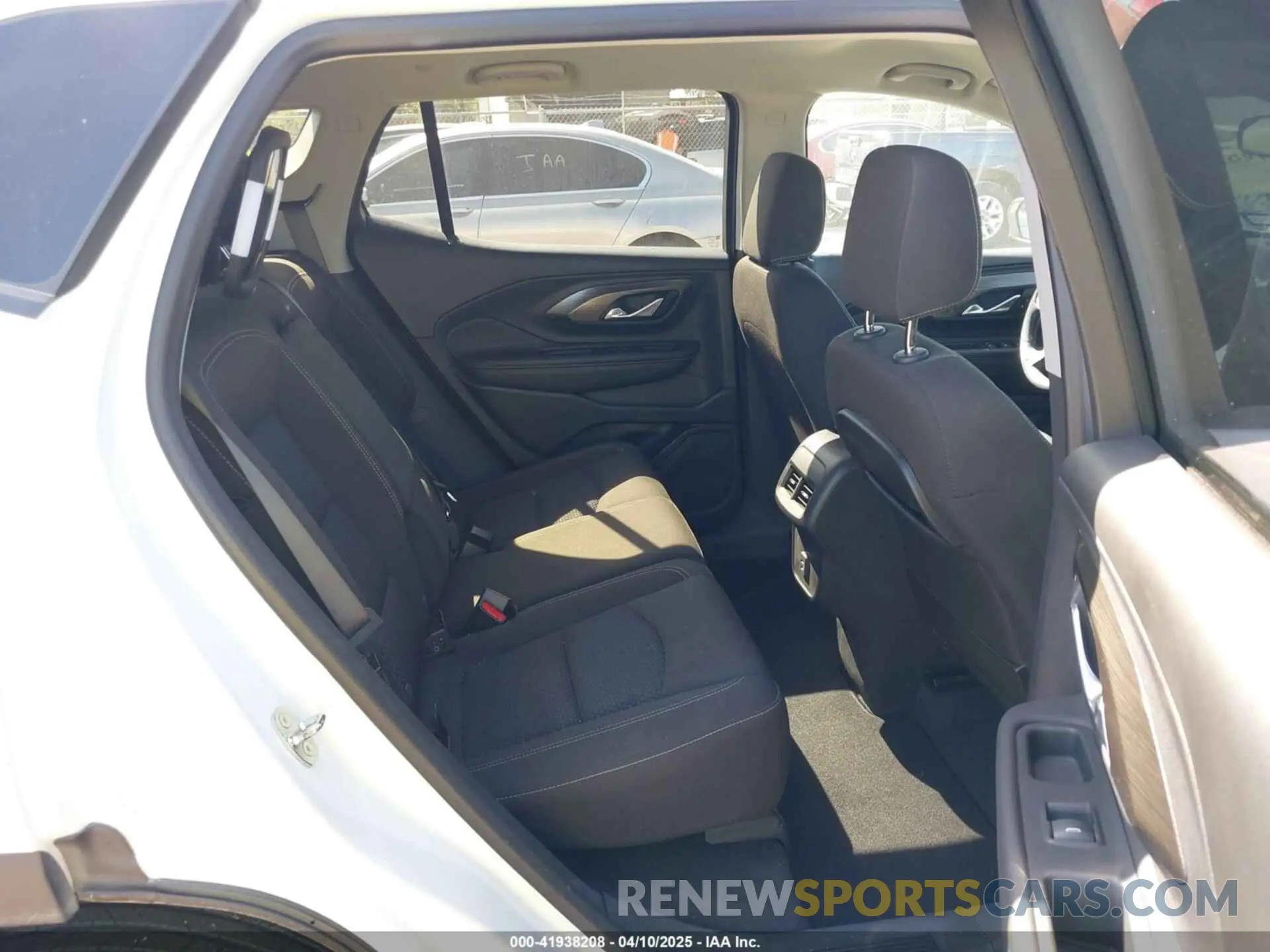 8 Photograph of a damaged car 3GKALMEG7PL185822 GMC TERRAIN 2023