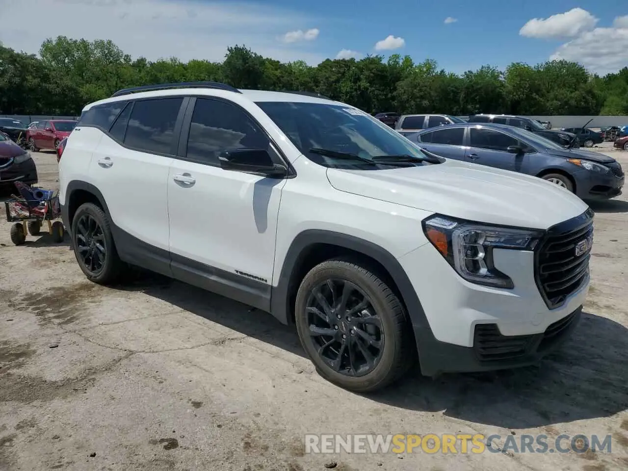 4 Photograph of a damaged car 3GKALMEG7PL247543 GMC TERRAIN 2023