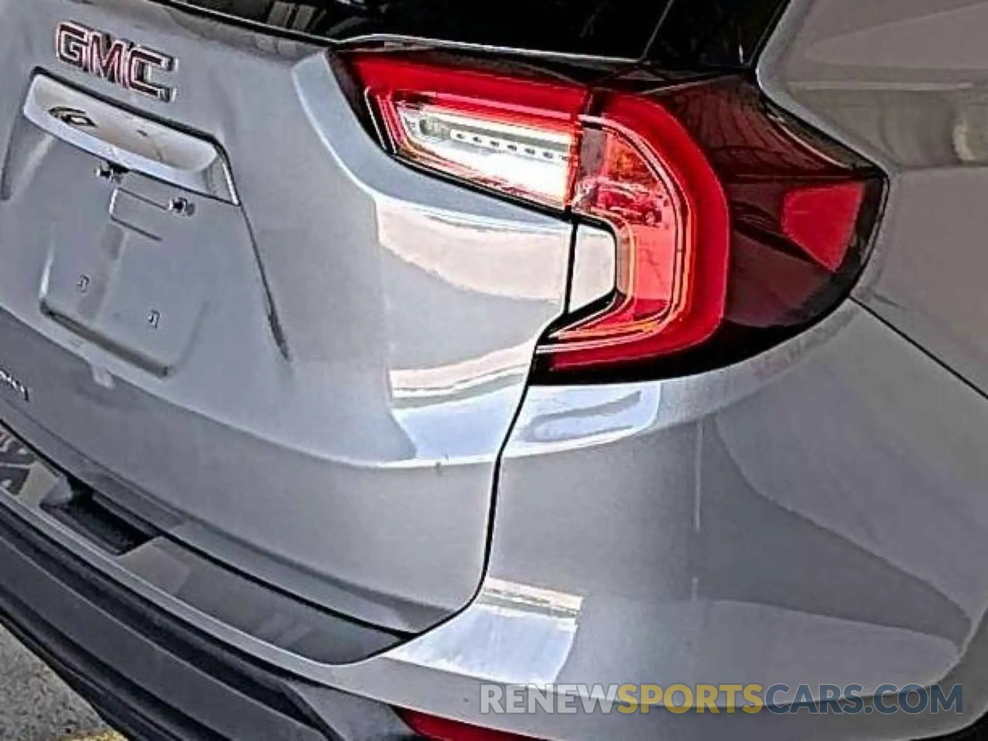 21 Photograph of a damaged car 3GKALMEG8PL106111 GMC TERRAIN 2023