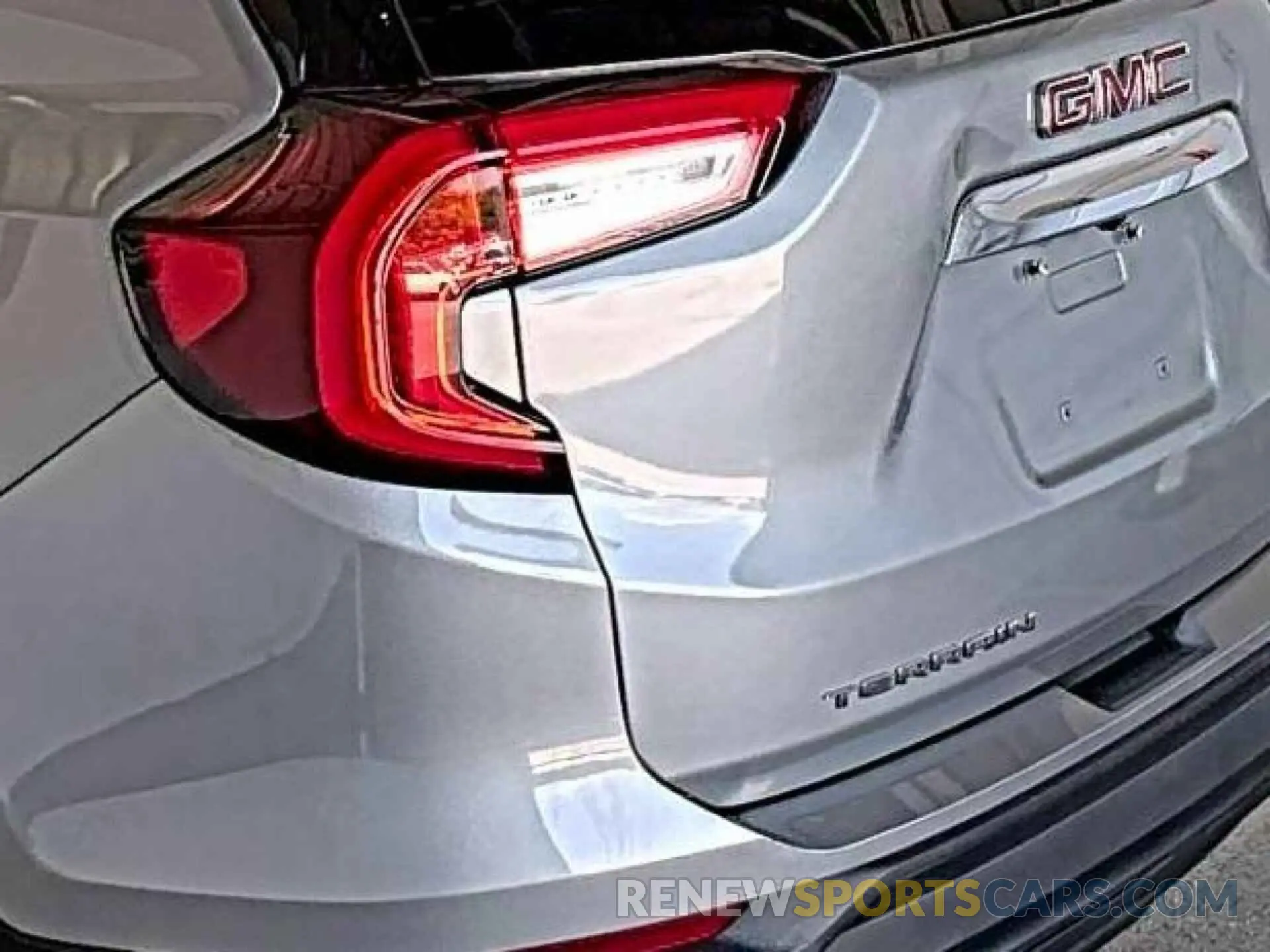 6 Photograph of a damaged car 3GKALMEG8PL106111 GMC TERRAIN 2023