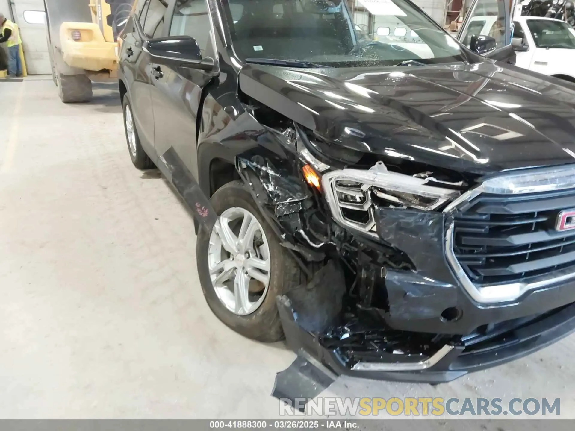 6 Photograph of a damaged car 3GKALMEG8PL199132 GMC TERRAIN 2023