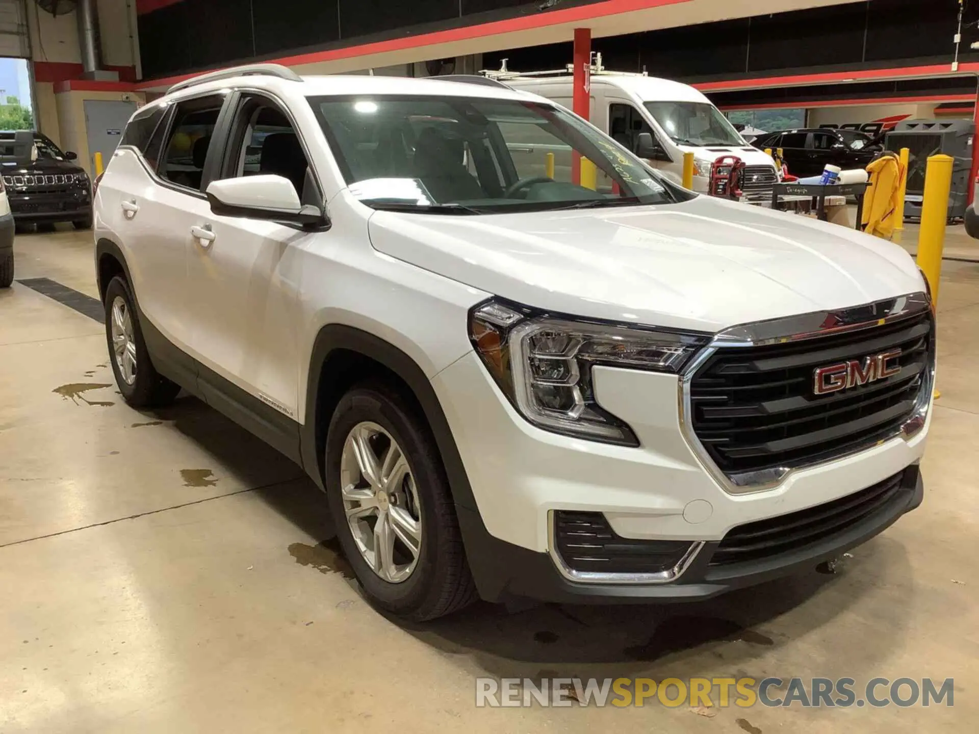 3 Photograph of a damaged car 3GKALMEG9PL180945 GMC TERRAIN 2023