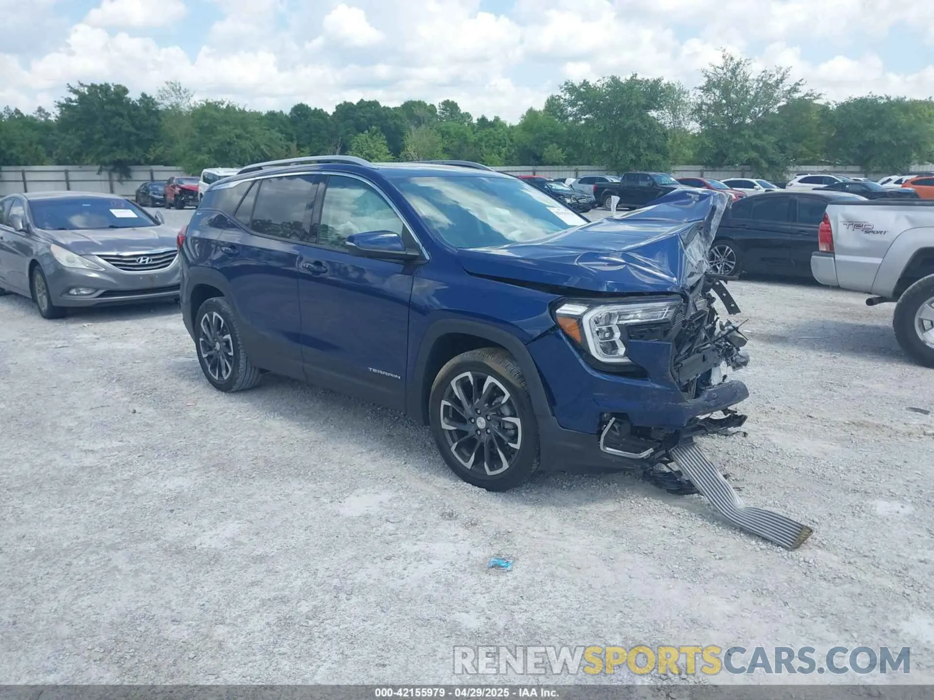 1 Photograph of a damaged car 3GKALPEG0PL167003 GMC TERRAIN 2023