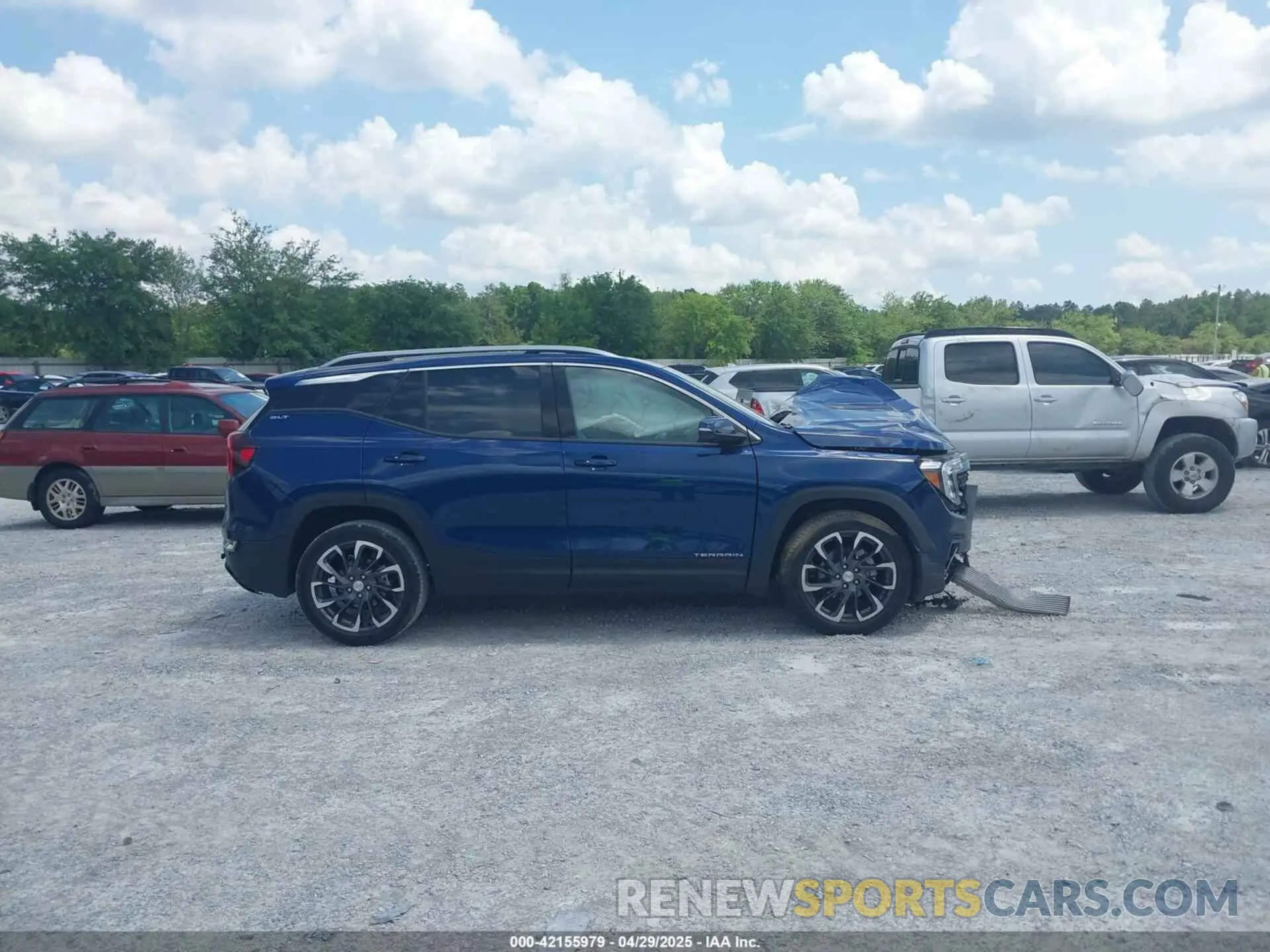 14 Photograph of a damaged car 3GKALPEG0PL167003 GMC TERRAIN 2023