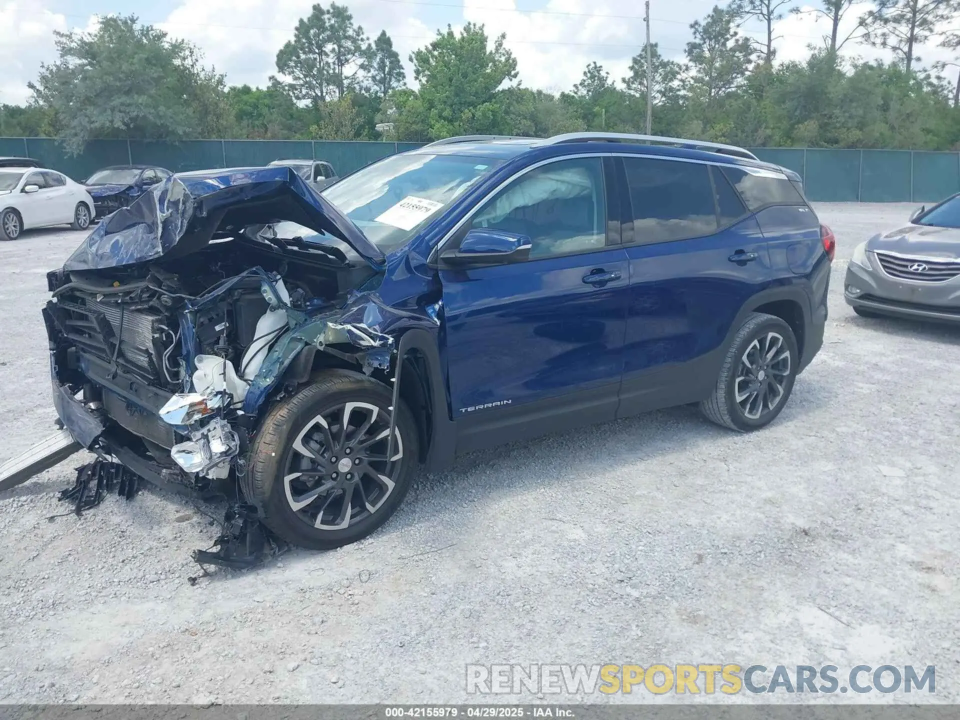 2 Photograph of a damaged car 3GKALPEG0PL167003 GMC TERRAIN 2023