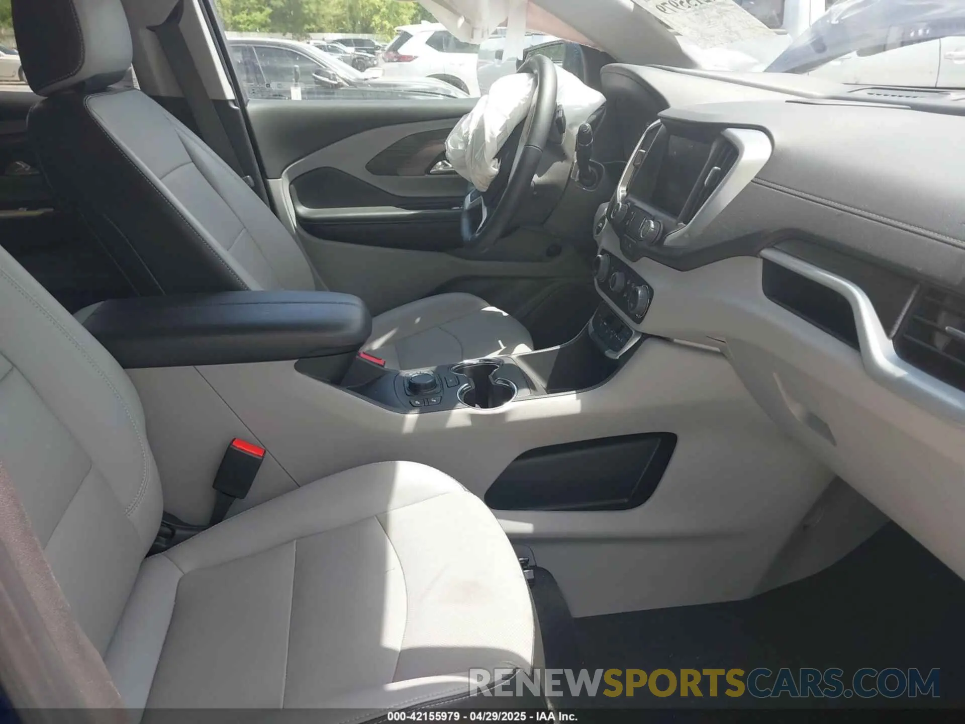 5 Photograph of a damaged car 3GKALPEG0PL167003 GMC TERRAIN 2023