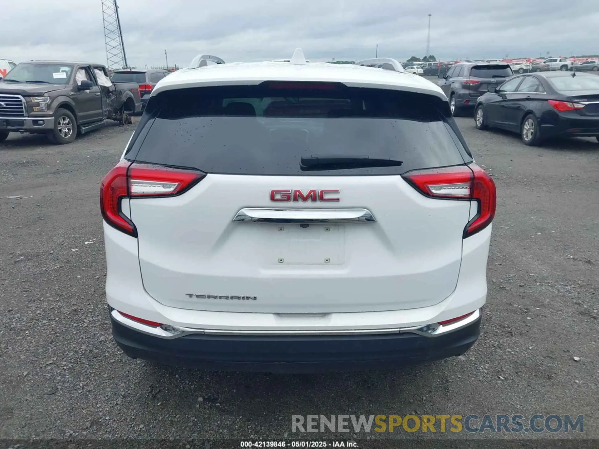 16 Photograph of a damaged car 3GKALPEG2PL152535 GMC TERRAIN 2023