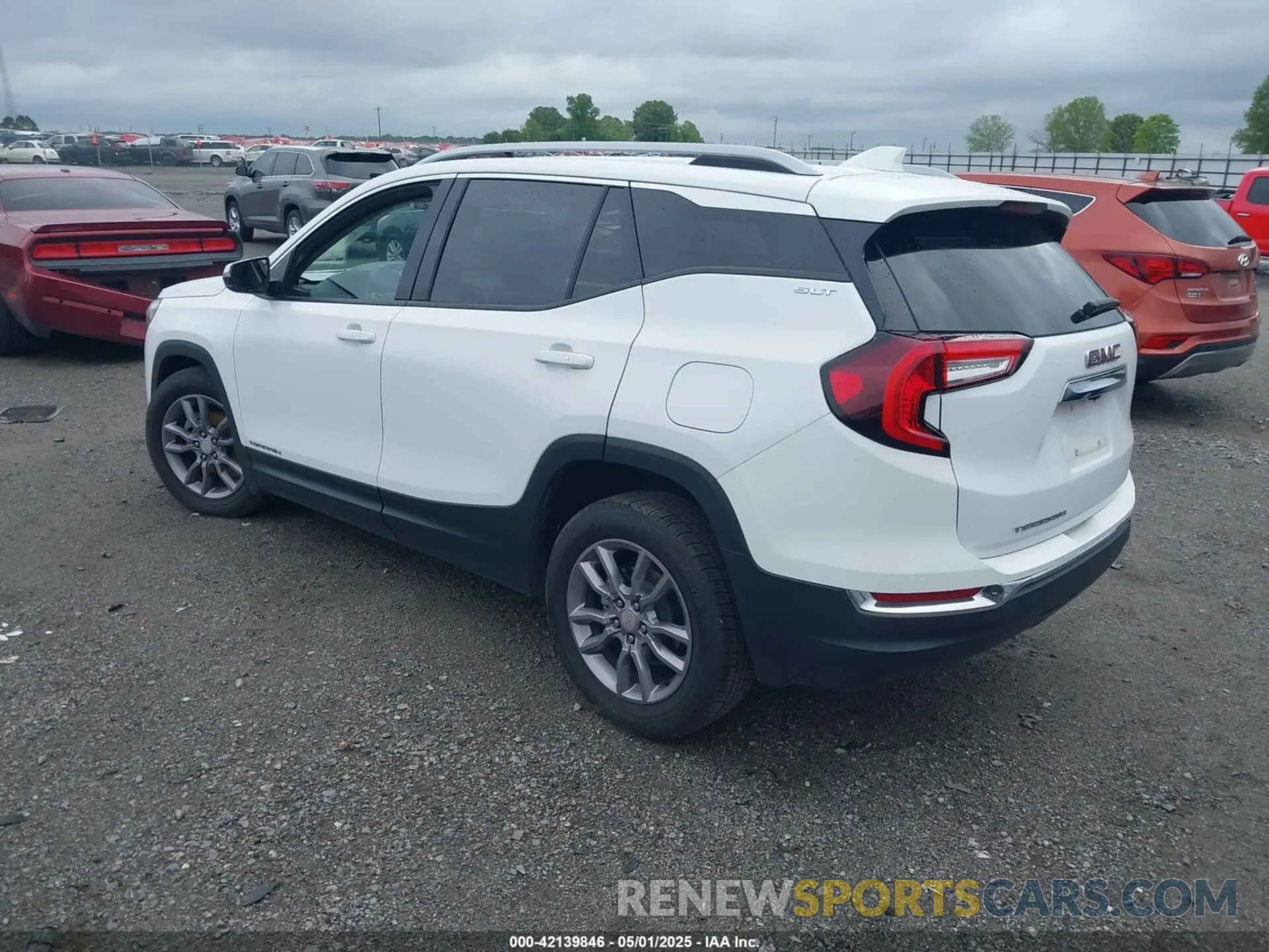 3 Photograph of a damaged car 3GKALPEG2PL152535 GMC TERRAIN 2023
