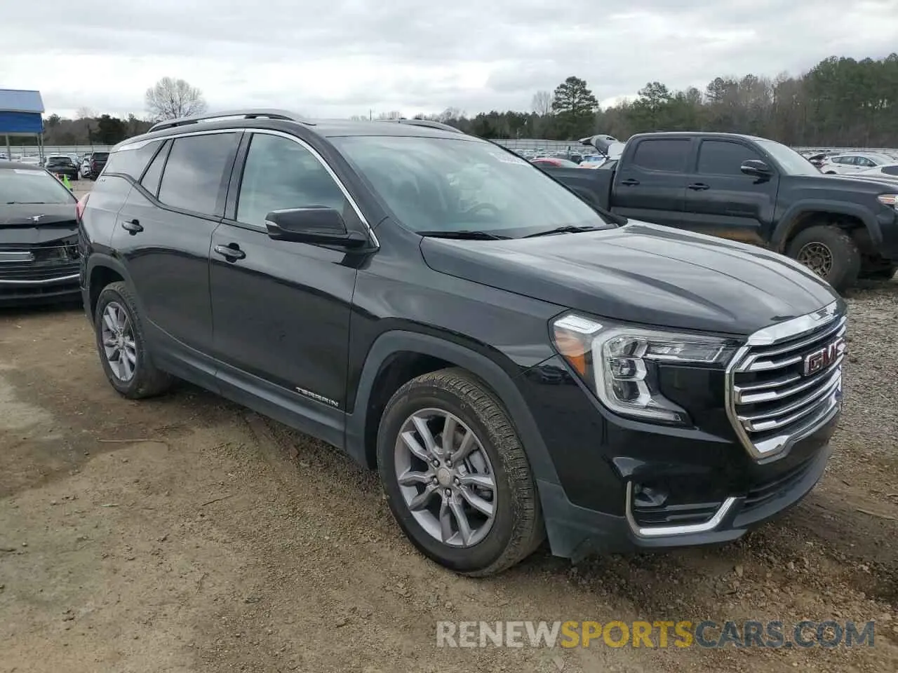 4 Photograph of a damaged car 3GKALPEG3PL153208 GMC TERRAIN 2023