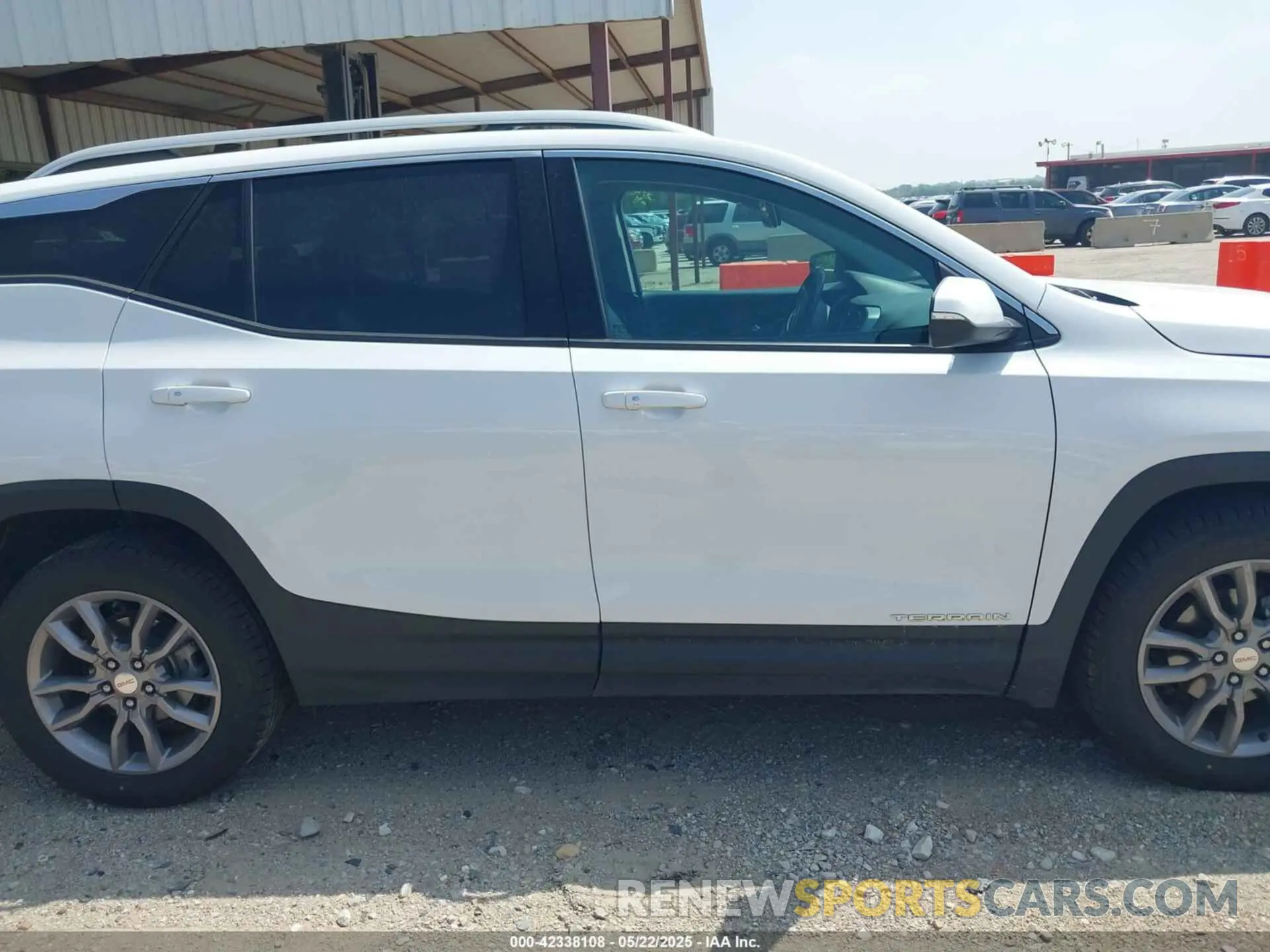 13 Photograph of a damaged car 3GKALPEG4PL194415 GMC TERRAIN 2023
