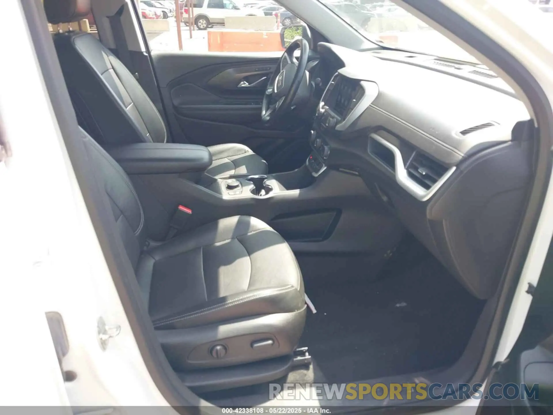 5 Photograph of a damaged car 3GKALPEG4PL194415 GMC TERRAIN 2023