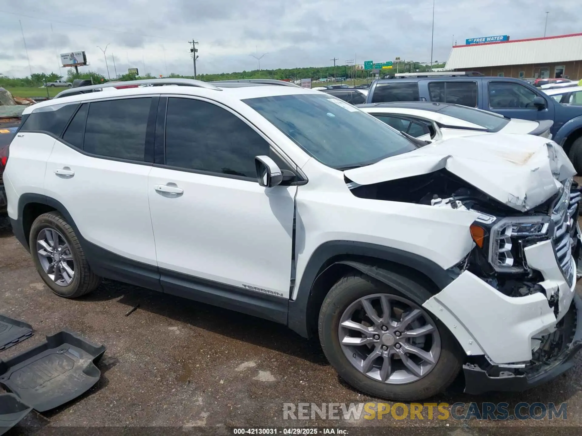 13 Photograph of a damaged car 3GKALPEG4PL266410 GMC TERRAIN 2023