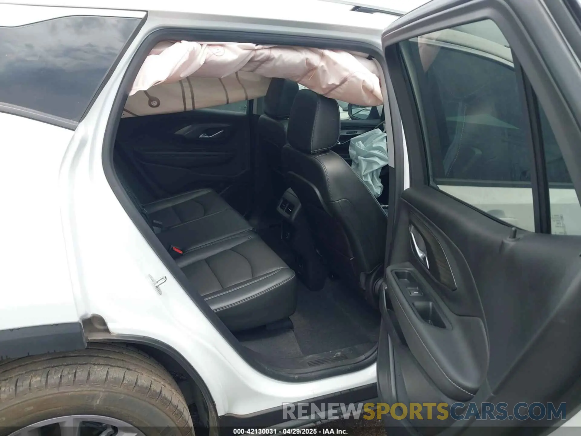 8 Photograph of a damaged car 3GKALPEG4PL266410 GMC TERRAIN 2023