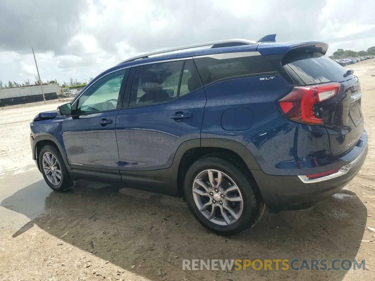 2 Photograph of a damaged car 3GKALPEG9PL118866 GMC TERRAIN 2023