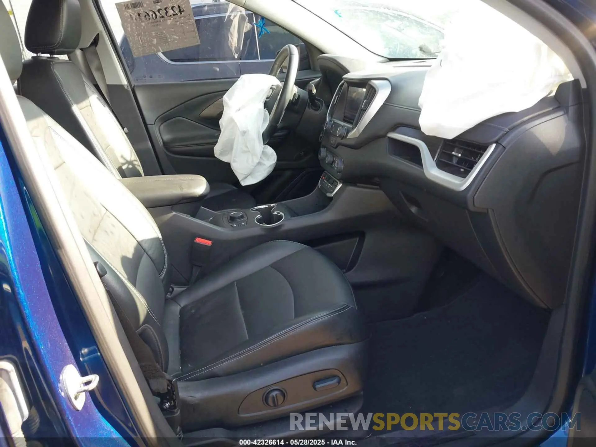 5 Photograph of a damaged car 3GKALPEG9PL191154 GMC TERRAIN 2023