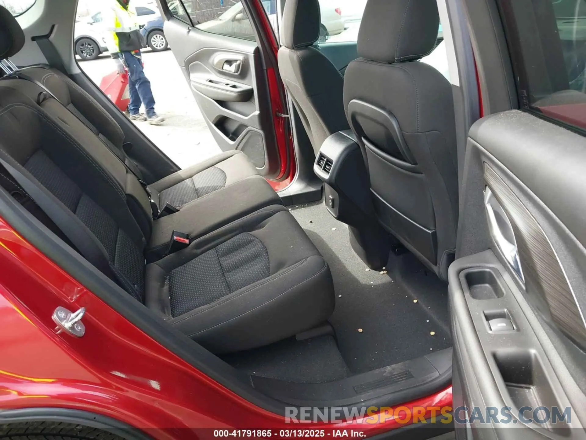 8 Photograph of a damaged car 3GKALTEG0PL207699 GMC TERRAIN 2023