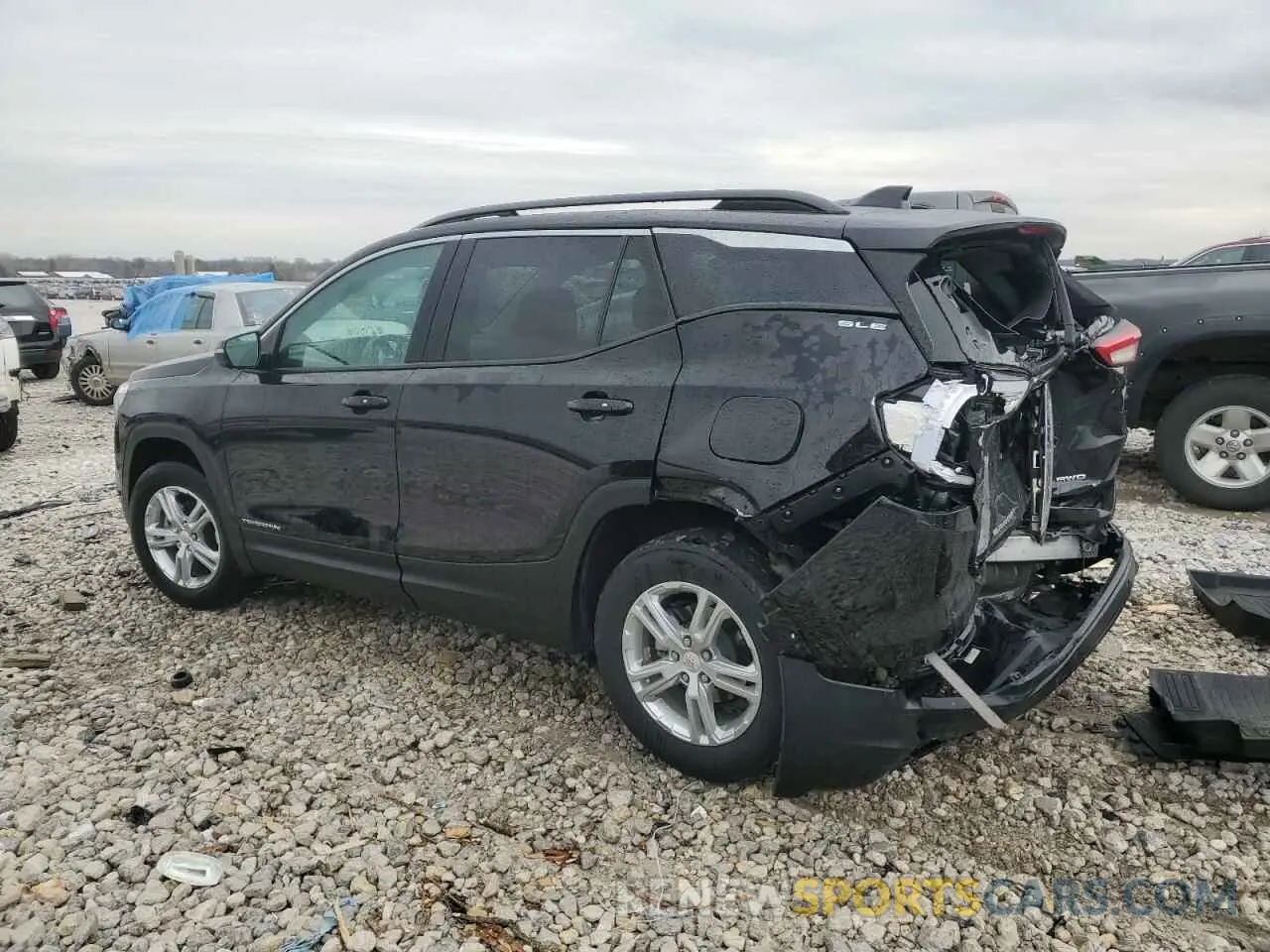 2 Photograph of a damaged car 3GKALTEG1PL208683 GMC TERRAIN 2023