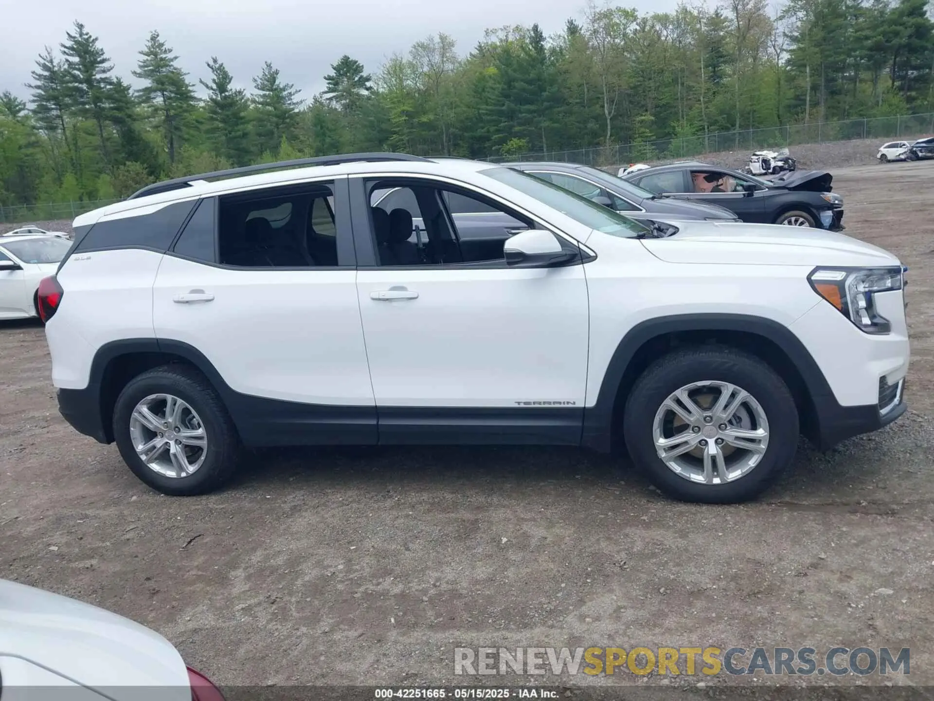 13 Photograph of a damaged car 3GKALTEG4PL232136 GMC TERRAIN 2023