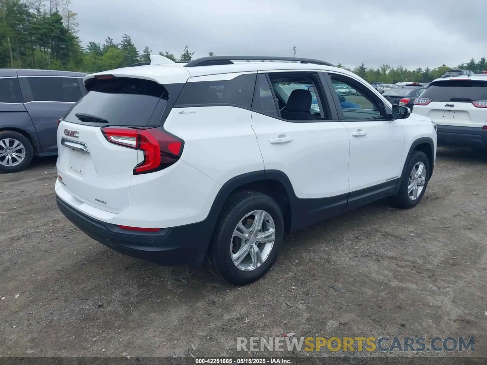 4 Photograph of a damaged car 3GKALTEG4PL232136 GMC TERRAIN 2023