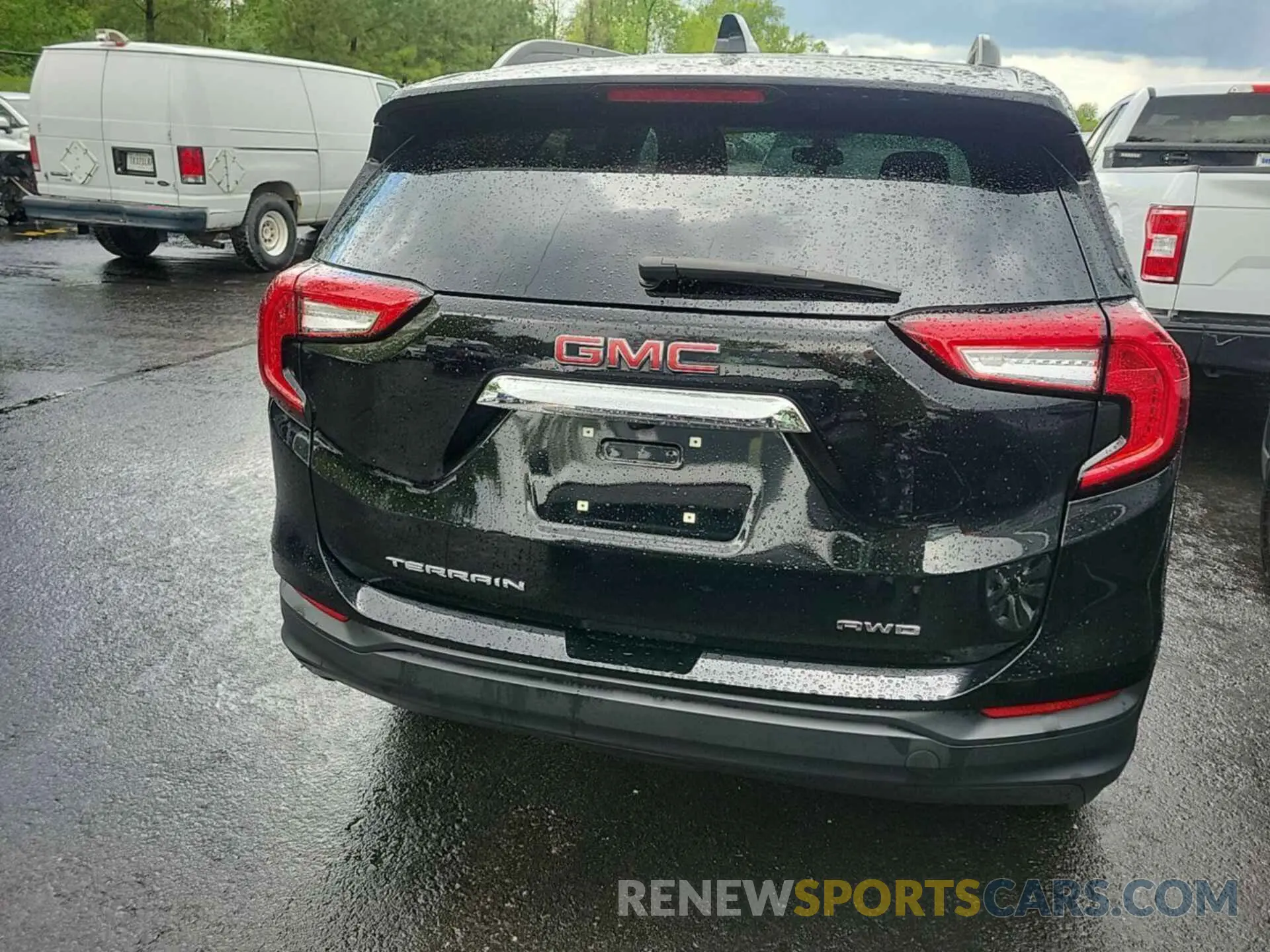 5 Photograph of a damaged car 3GKALTEG6PL132734 GMC TERRAIN 2023