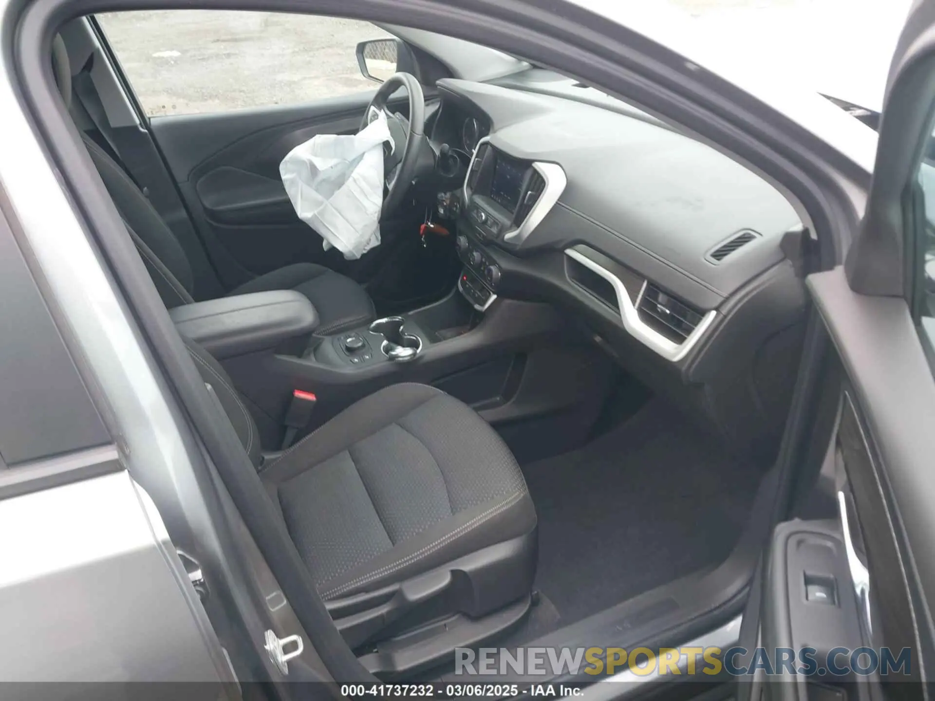 5 Photograph of a damaged car 3GKALTEG6PL211353 GMC TERRAIN 2023