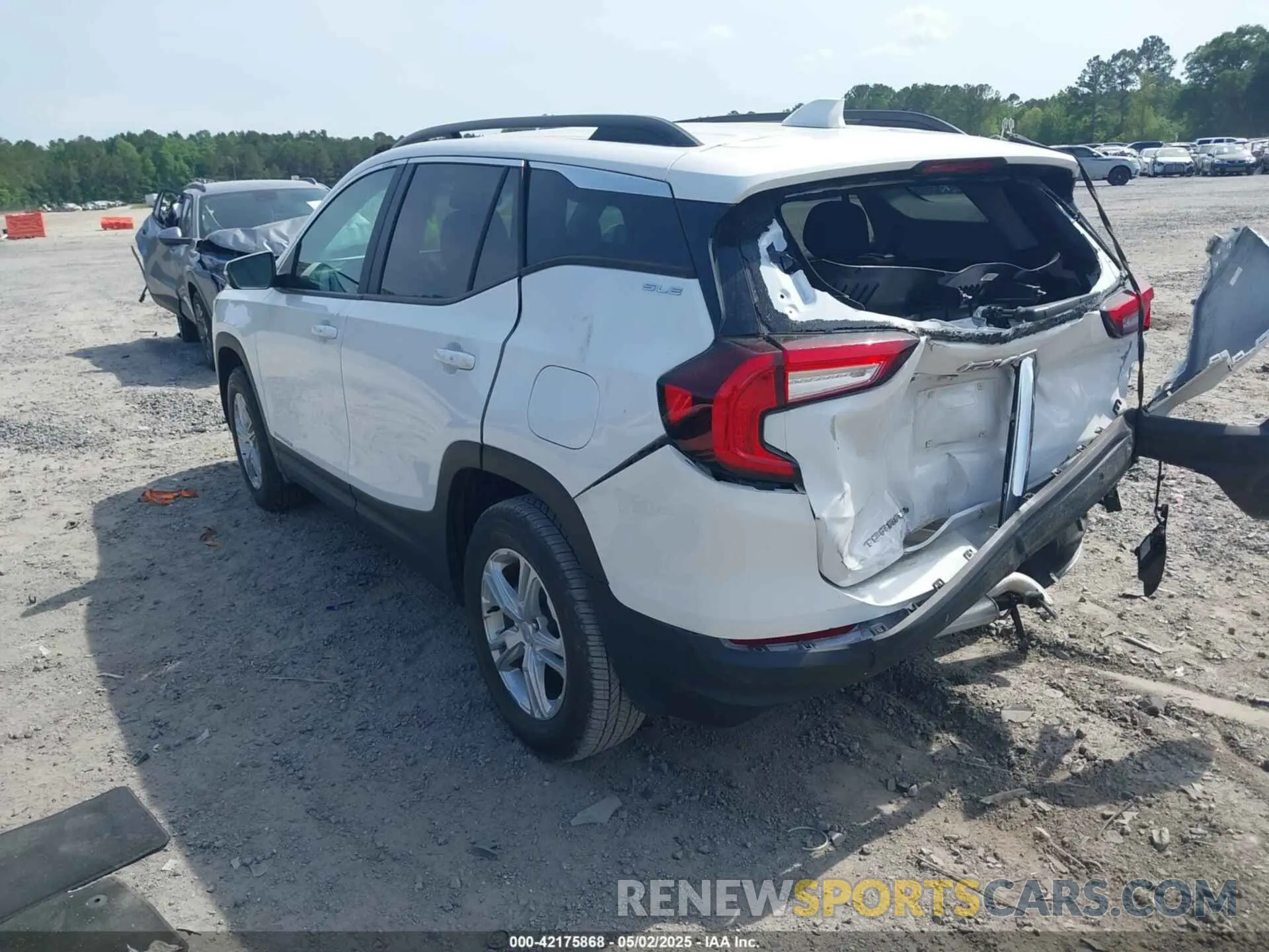 3 Photograph of a damaged car 3GKALTEG7PL230767 GMC TERRAIN 2023