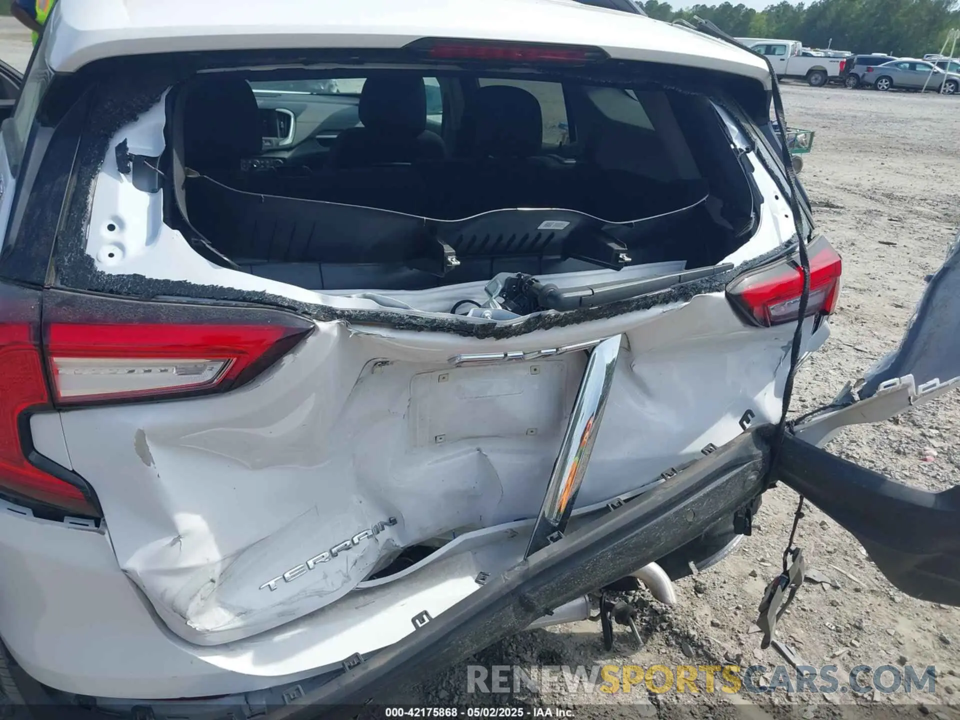 6 Photograph of a damaged car 3GKALTEG7PL230767 GMC TERRAIN 2023
