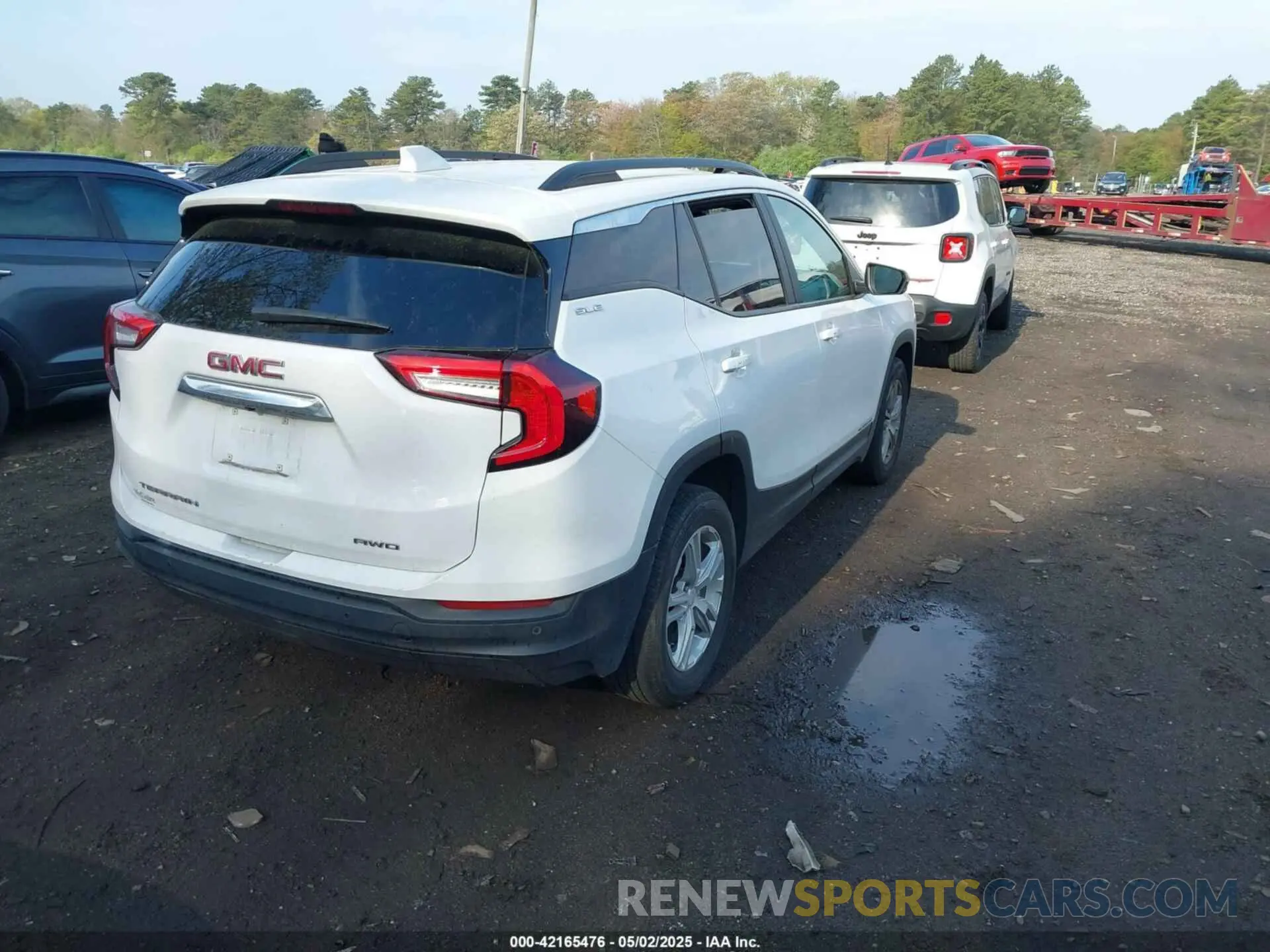 4 Photograph of a damaged car 3GKALTEG7PL237976 GMC TERRAIN 2023