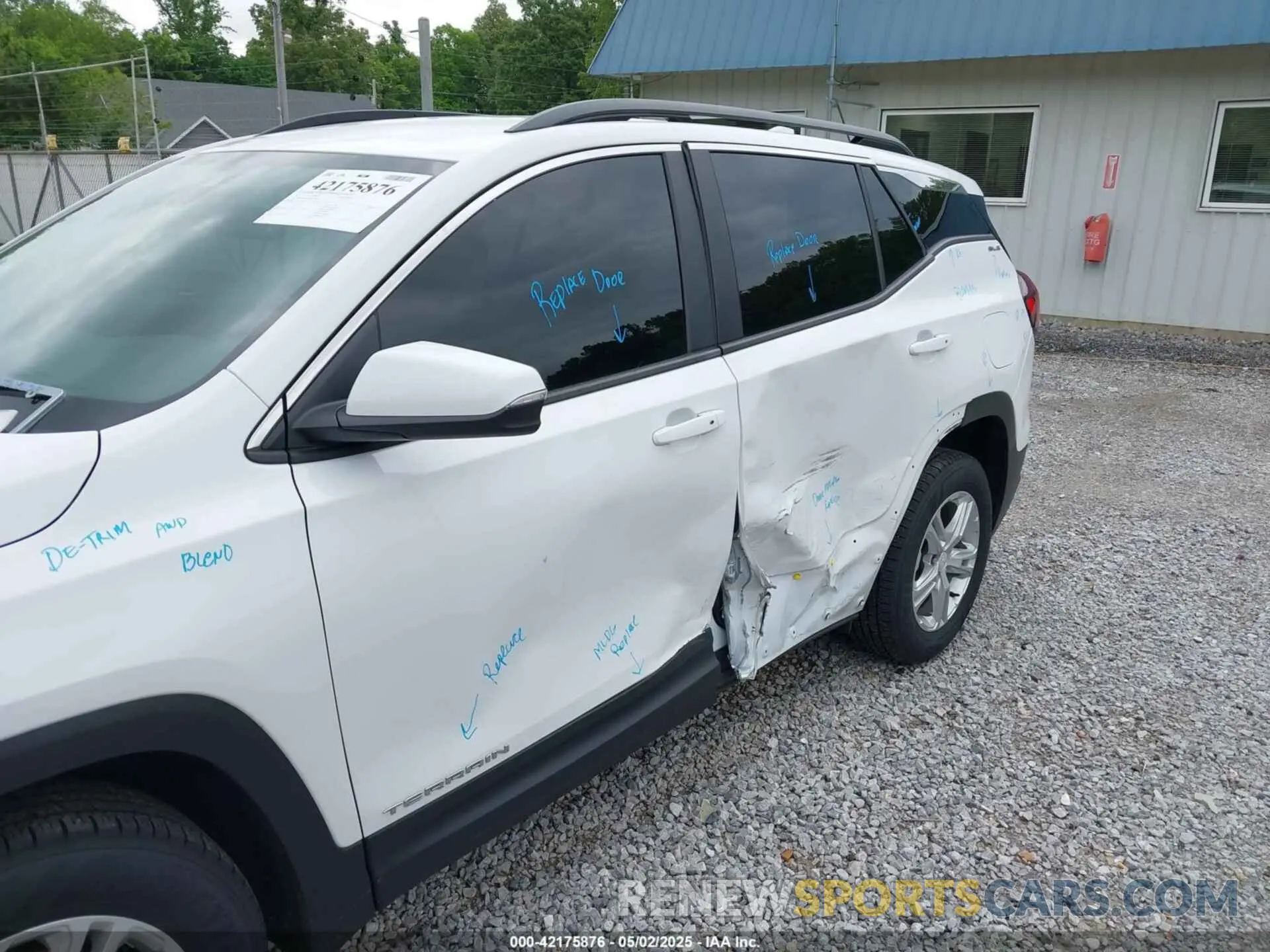 6 Photograph of a damaged car 3GKALTEGXPL231086 GMC TERRAIN 2023