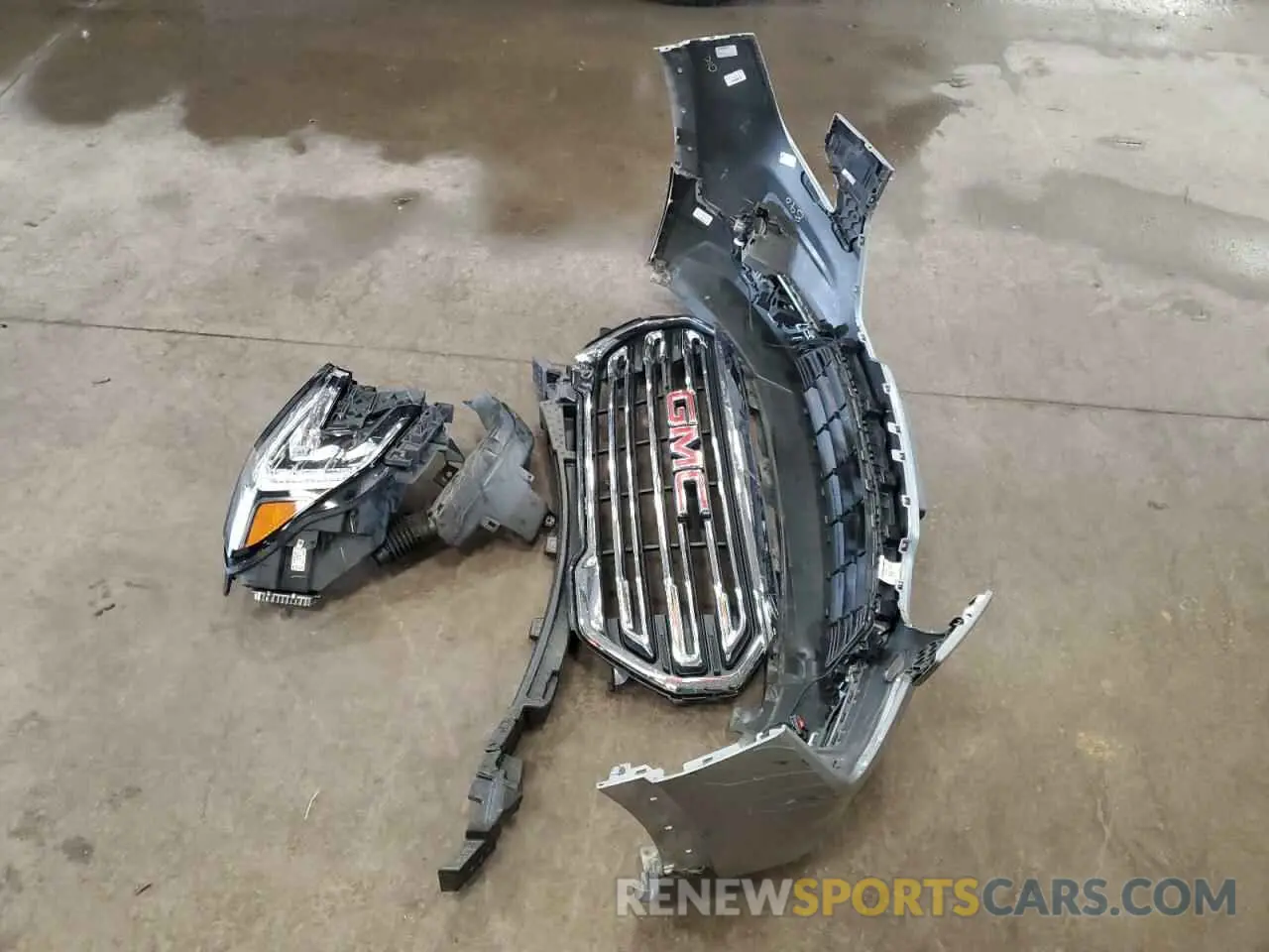 13 Photograph of a damaged car 3GKALVEG0PL249477 GMC TERRAIN 2023