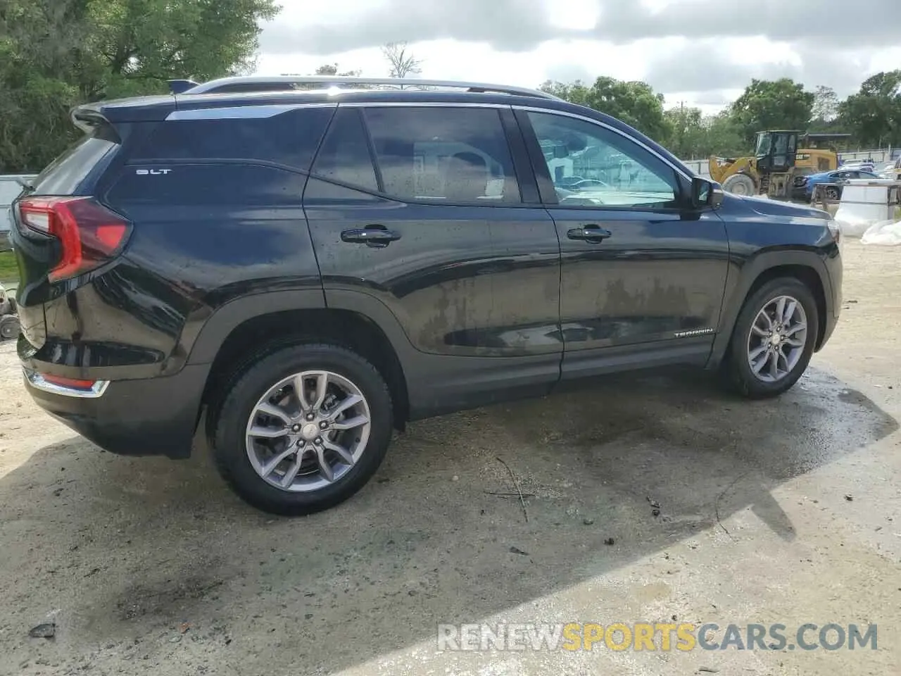 3 Photograph of a damaged car 3GKALVEG2PL260853 GMC TERRAIN 2023