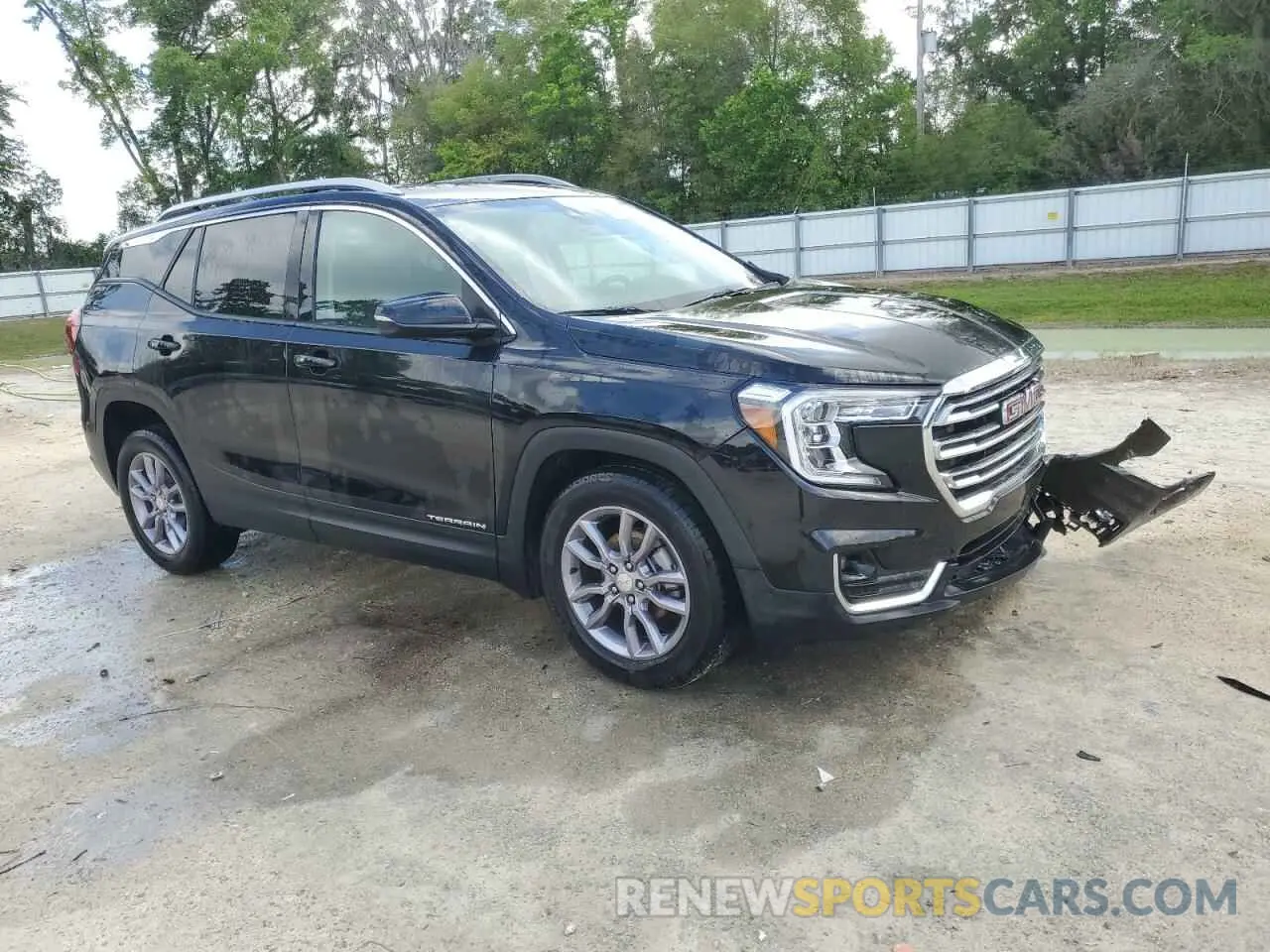 4 Photograph of a damaged car 3GKALVEG2PL260853 GMC TERRAIN 2023